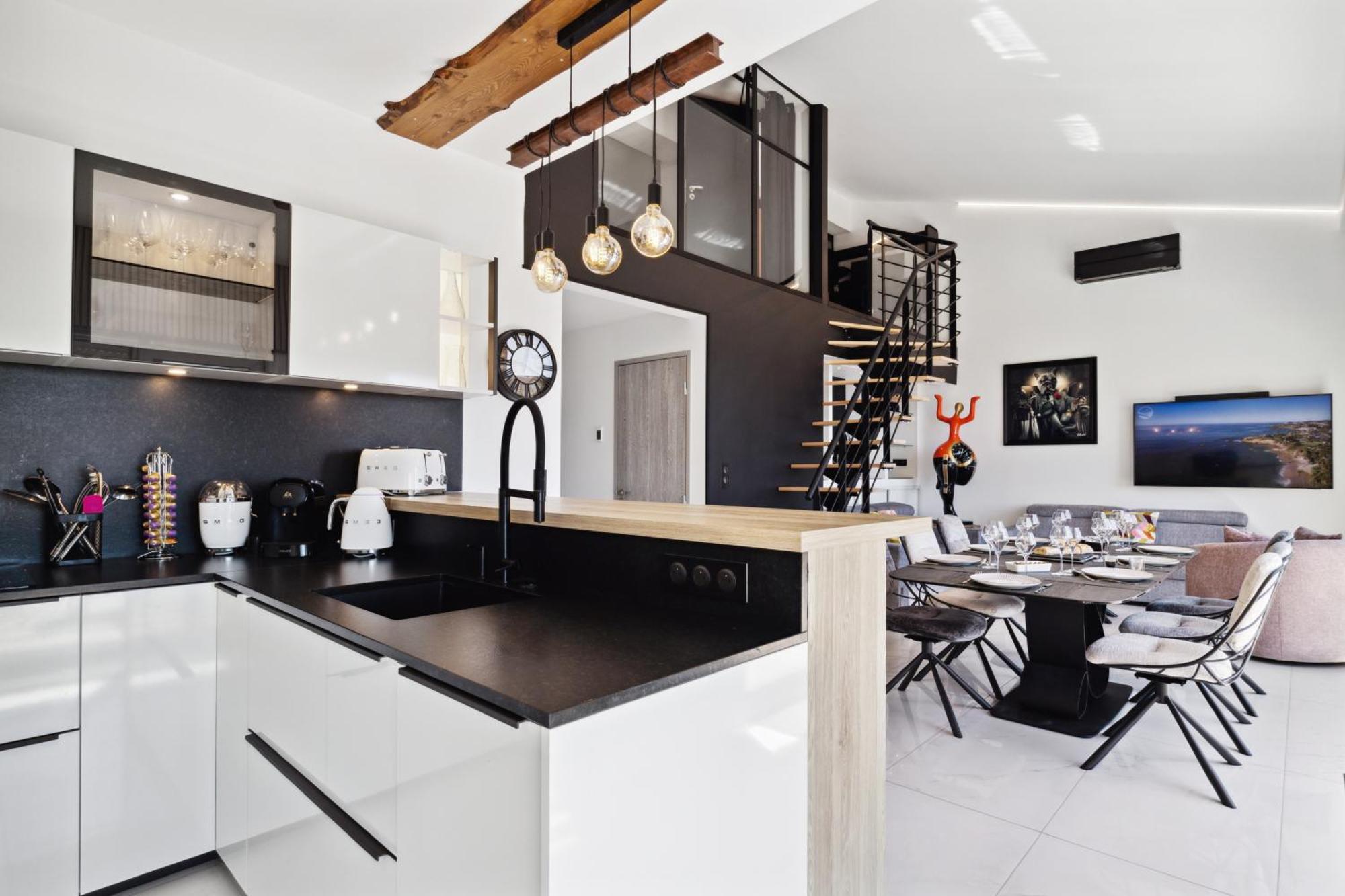 Duplex Les Pins 89m2 Et Terrasse 30m2 Apartment Antibes
