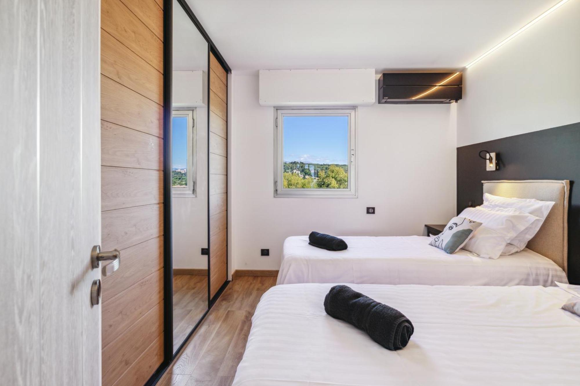 Duplex Les Pins 89m2 Et Terrasse 30m2