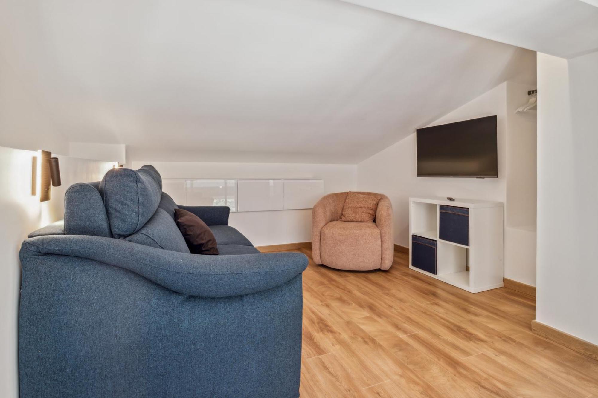 Duplex Les Pins 89m2 Et Terrasse 30m2 Antibes