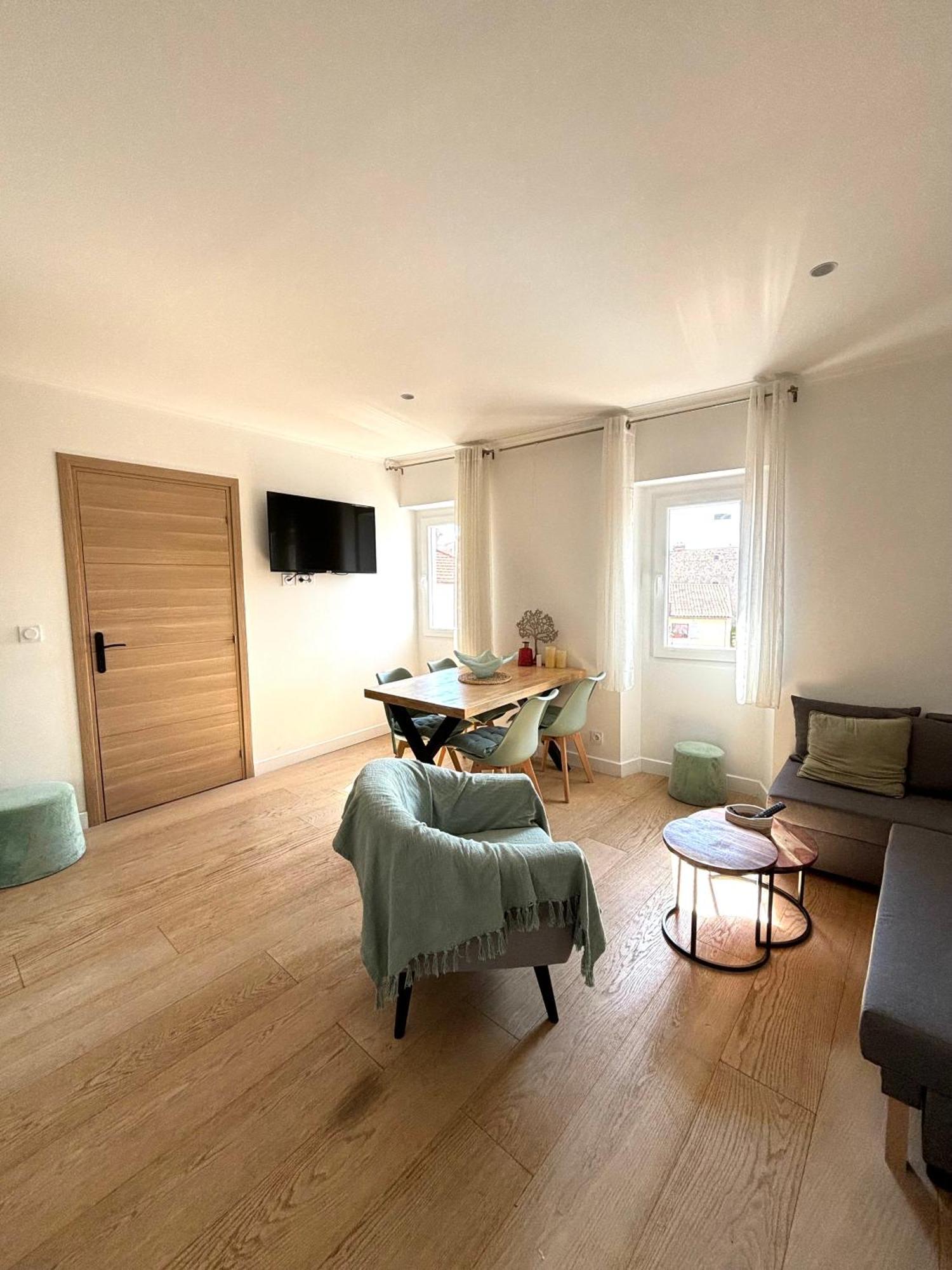 Apartment Duplex Old Town - New ! Antibes