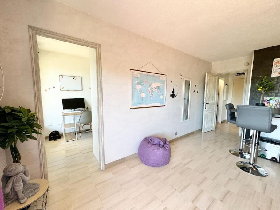 T2 Juan Les Pins A 300 M Des Plages * Antibes