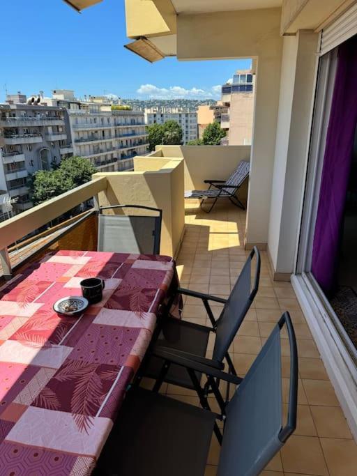 T2 Juan Les Pins A 300 M Des Plages Appartement *