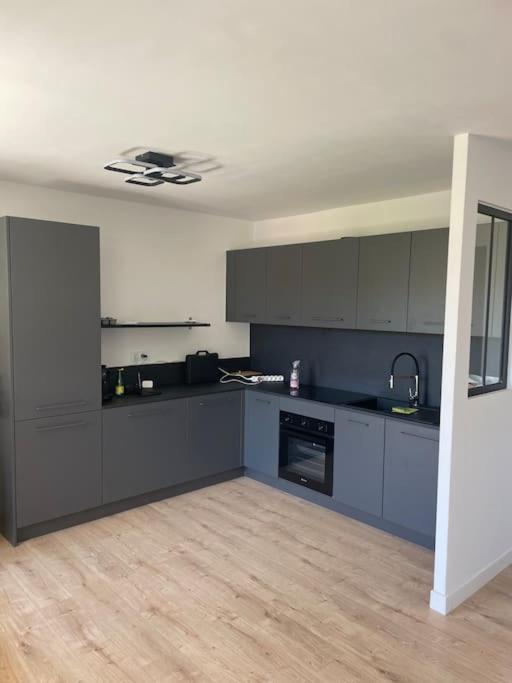 Juan F3 100 M Des Plages Appartement Antibes