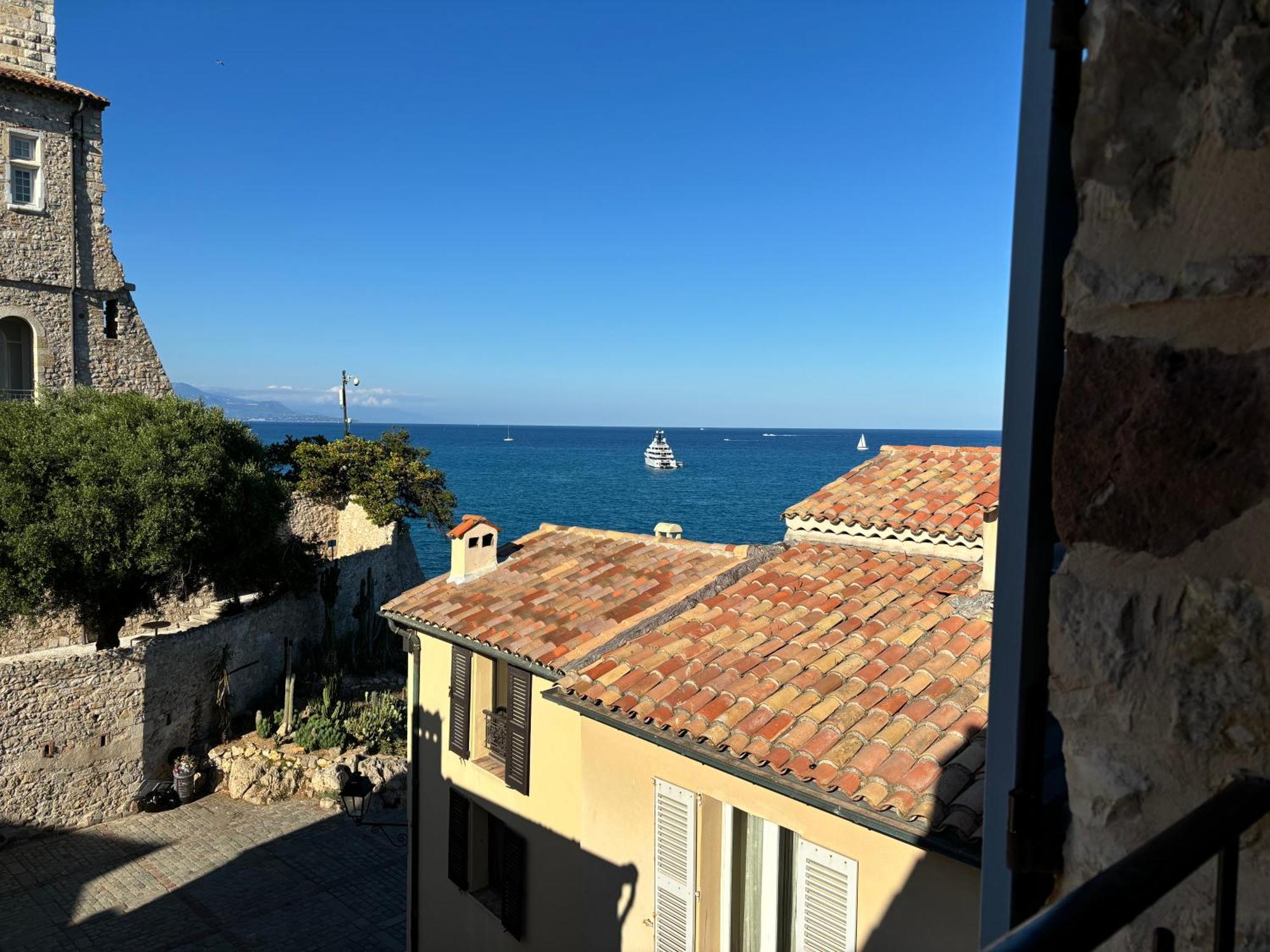 La Pablita, Vieil Antibes, Remparts *