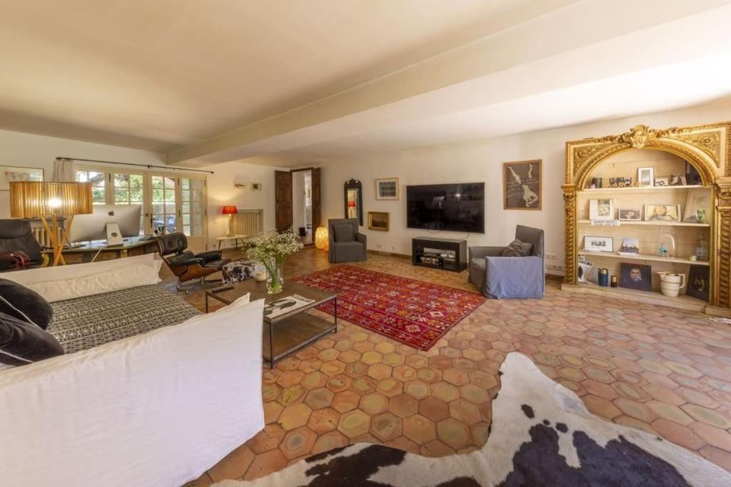 Villa Mas De Charme Avec Piscine *