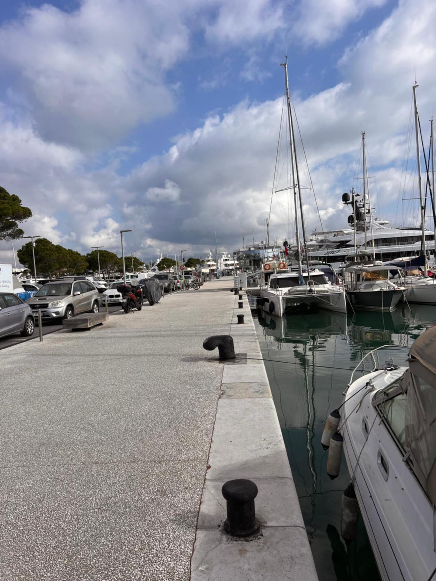 Location Cote D Azur Botel