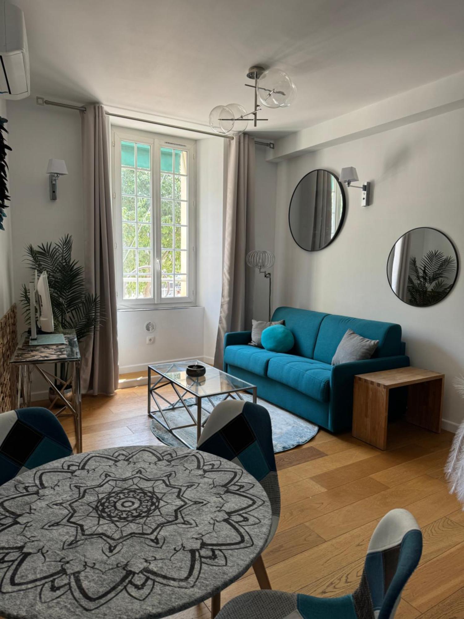 2- Cosy One Bedroom 2-4p, Located Place Nationale Apartment *