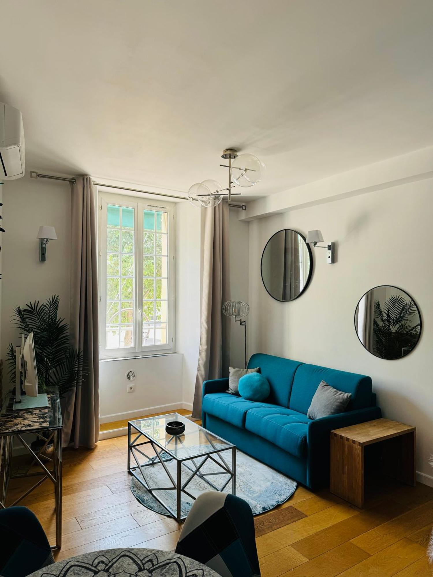 2- Cosy One Bedroom 2-4p, Located Place Nationale Apartment *