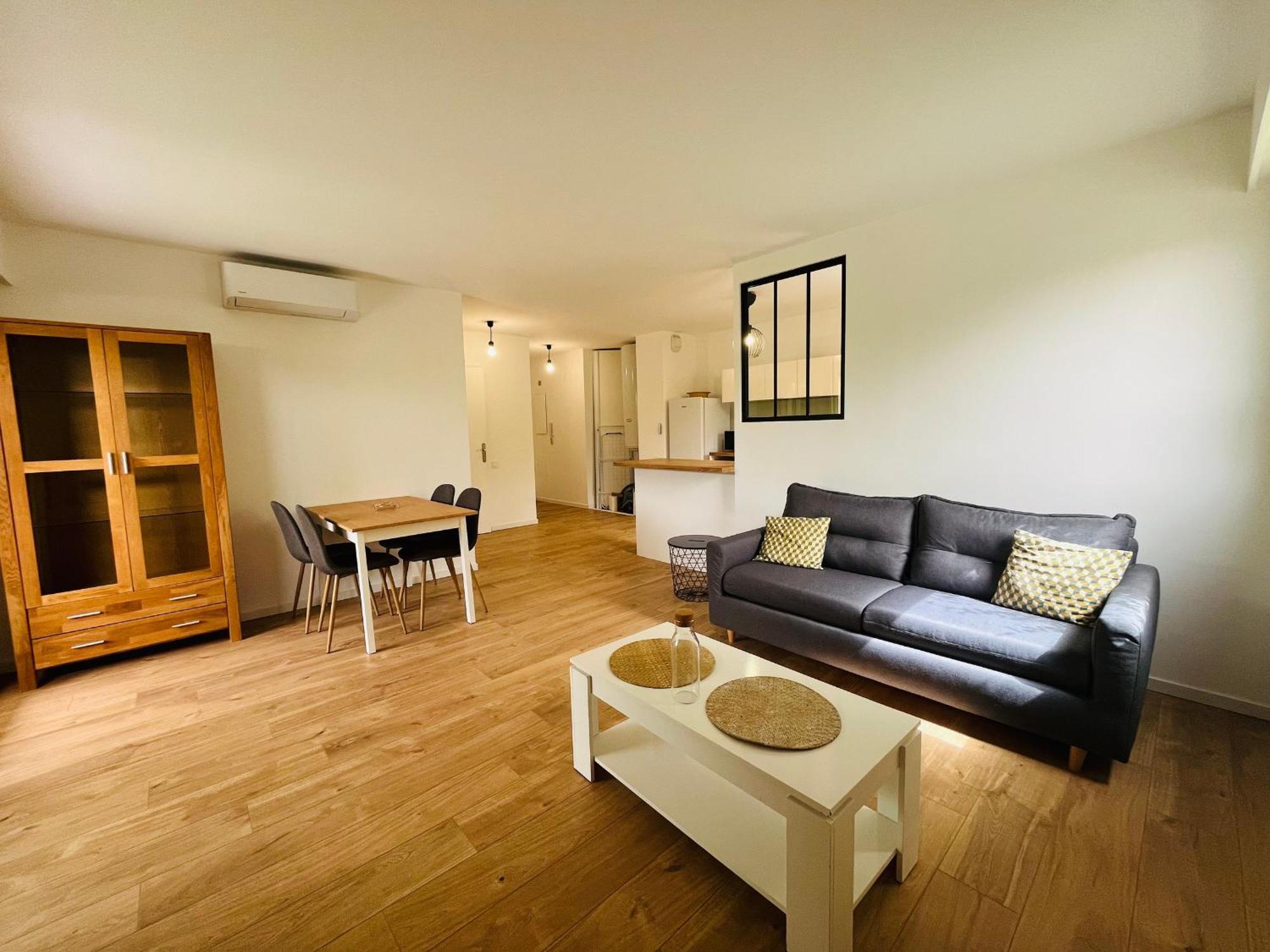 Apartment 4 Pers Au Rez-de-jardin Avec Piscine, Tennis Et Jardin Prive A - Fr-1-789-6