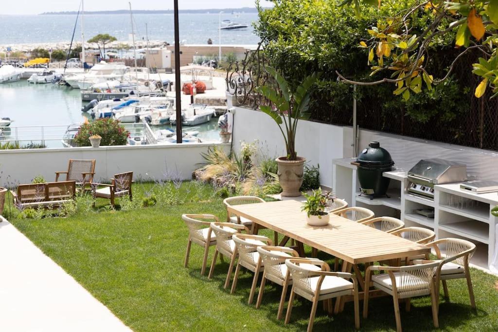 Front Cap D'antibes Villa *