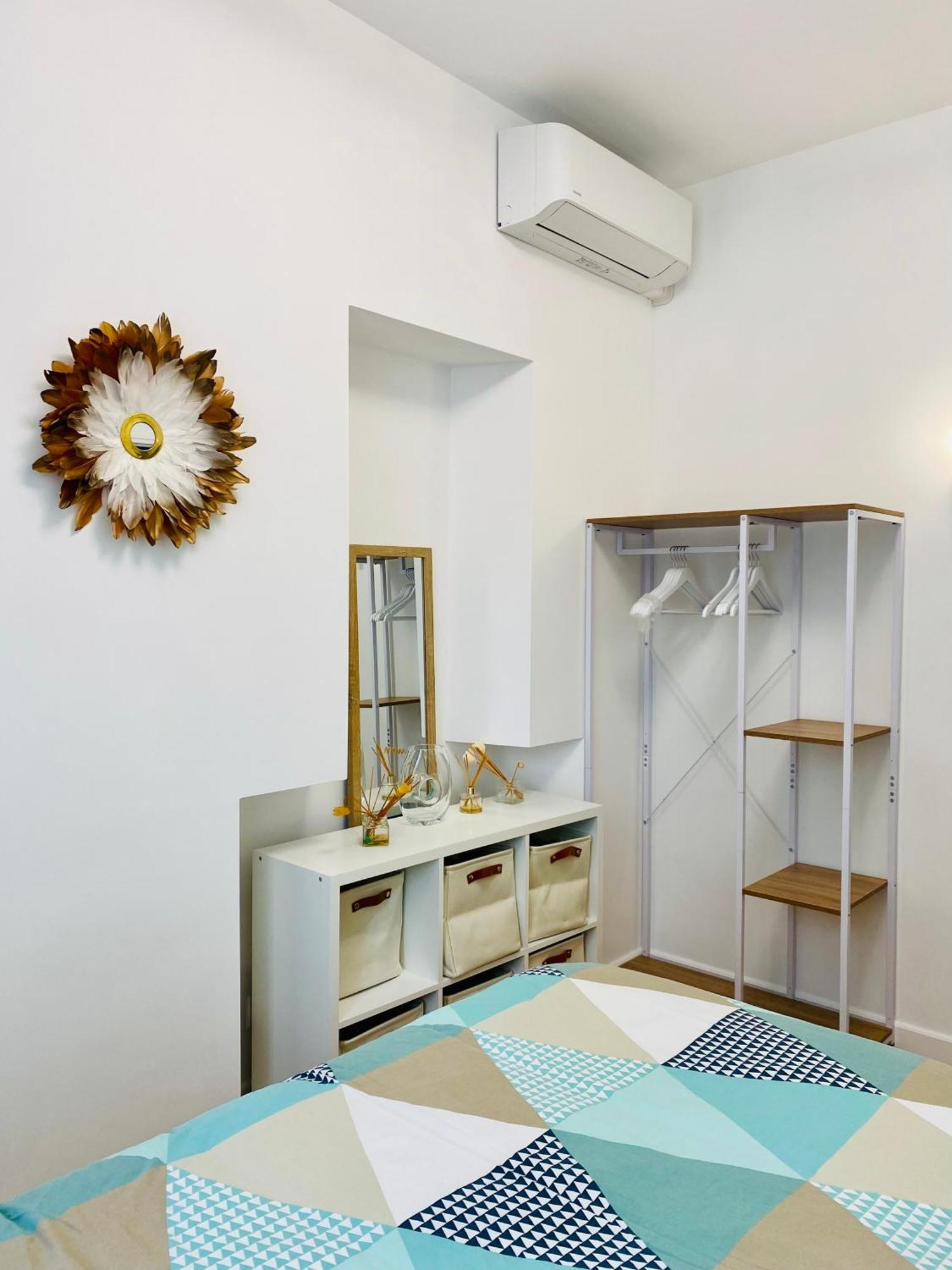 Apartment 2- Cosy One Bedroom 2-4p, Located Place Nationale Antibes