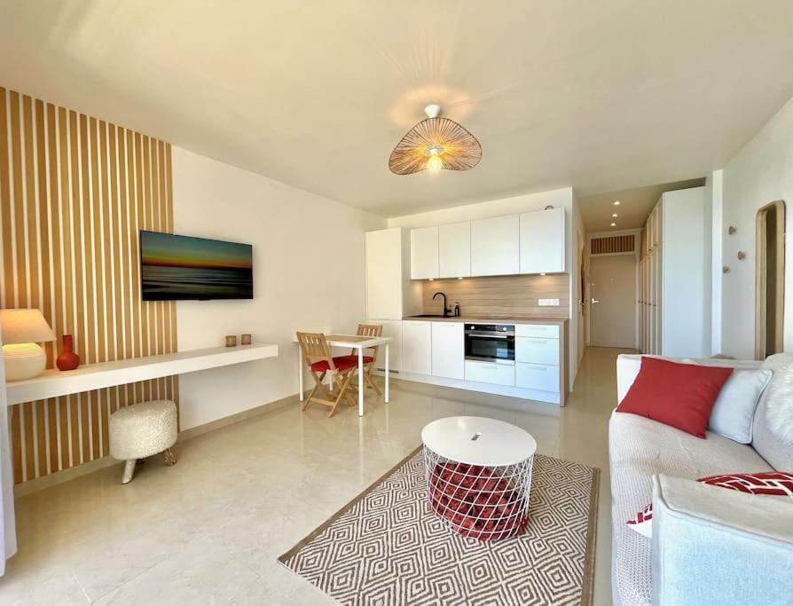 Magnifique T2 - Vue - Parking - Juan-les-pins Appartement *