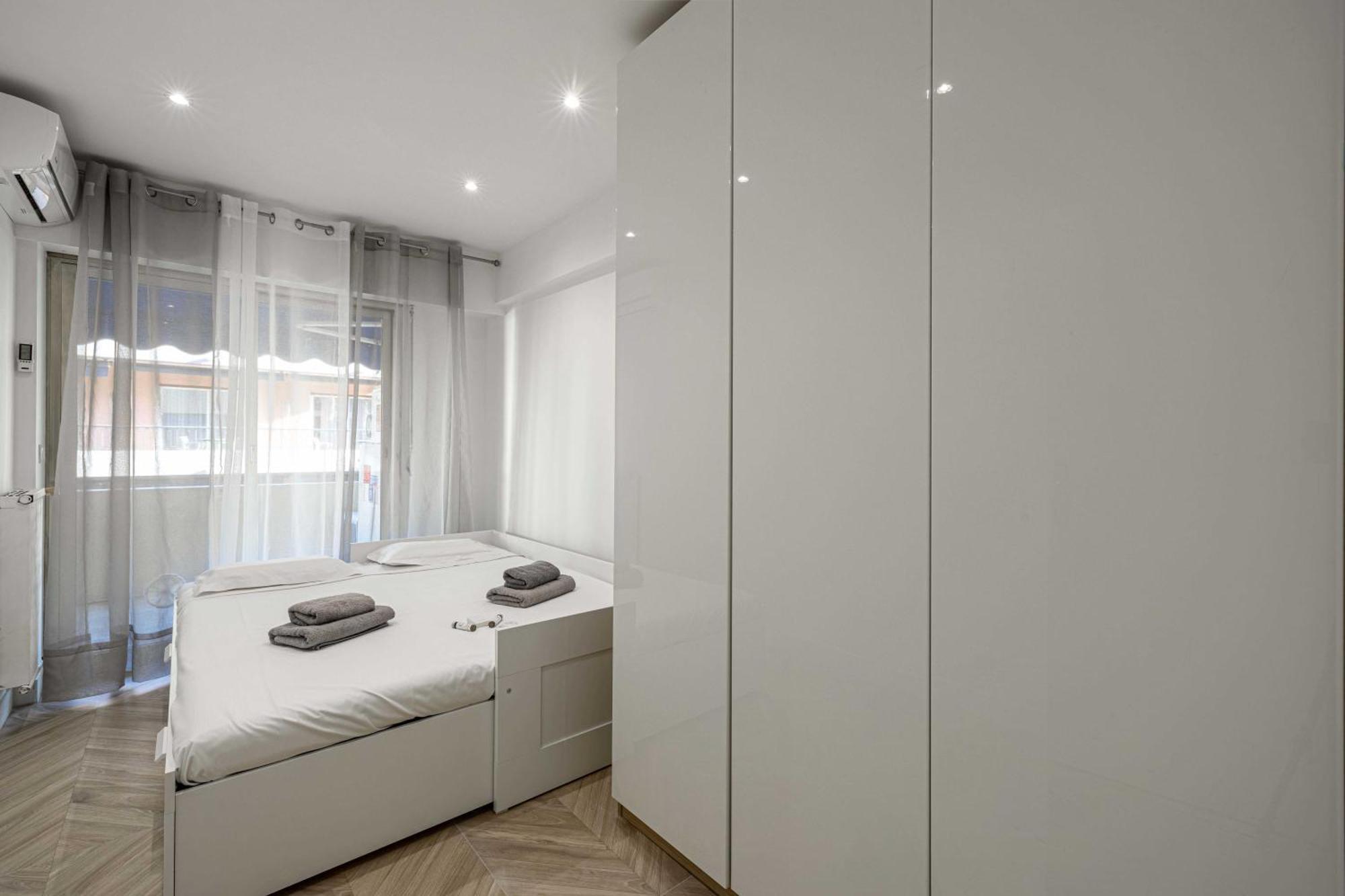 Apartment Gorgeous - Near - 2br-6p Antibes