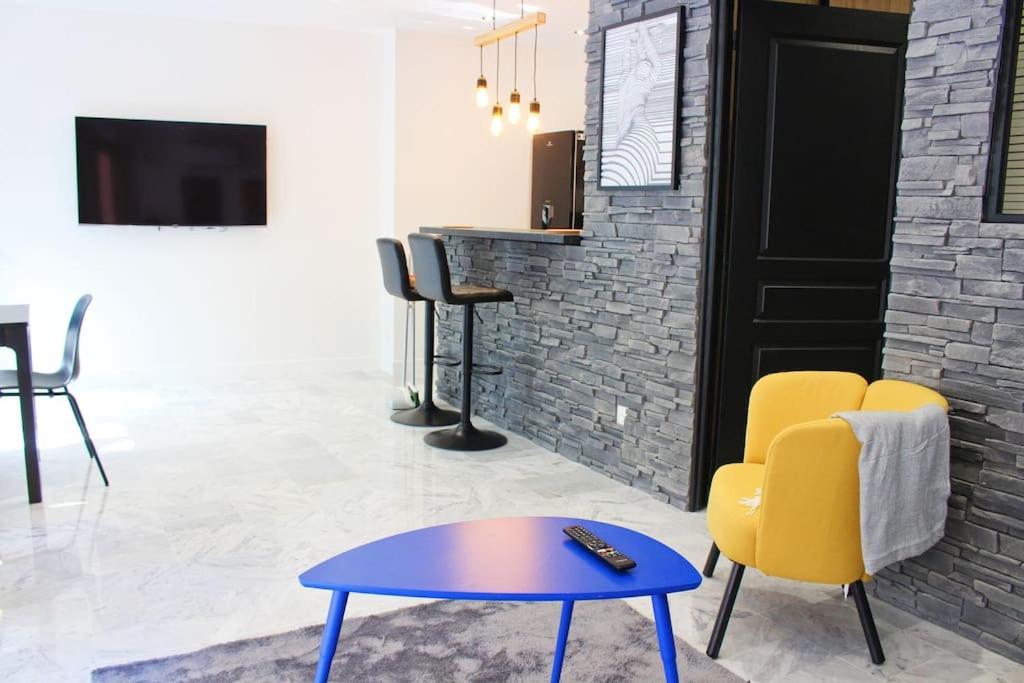 Appartement Hollywood, Moderne, Central, A 10 Min Des Plages Antibes