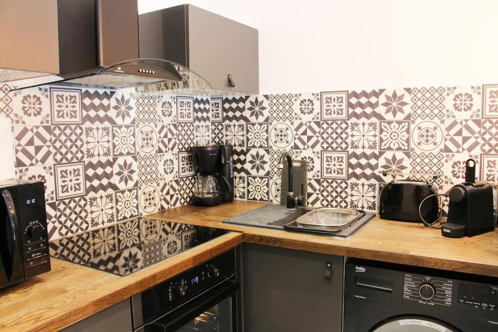 Hollywood, Moderne, Central, A 10 Min Des Plages Appartement