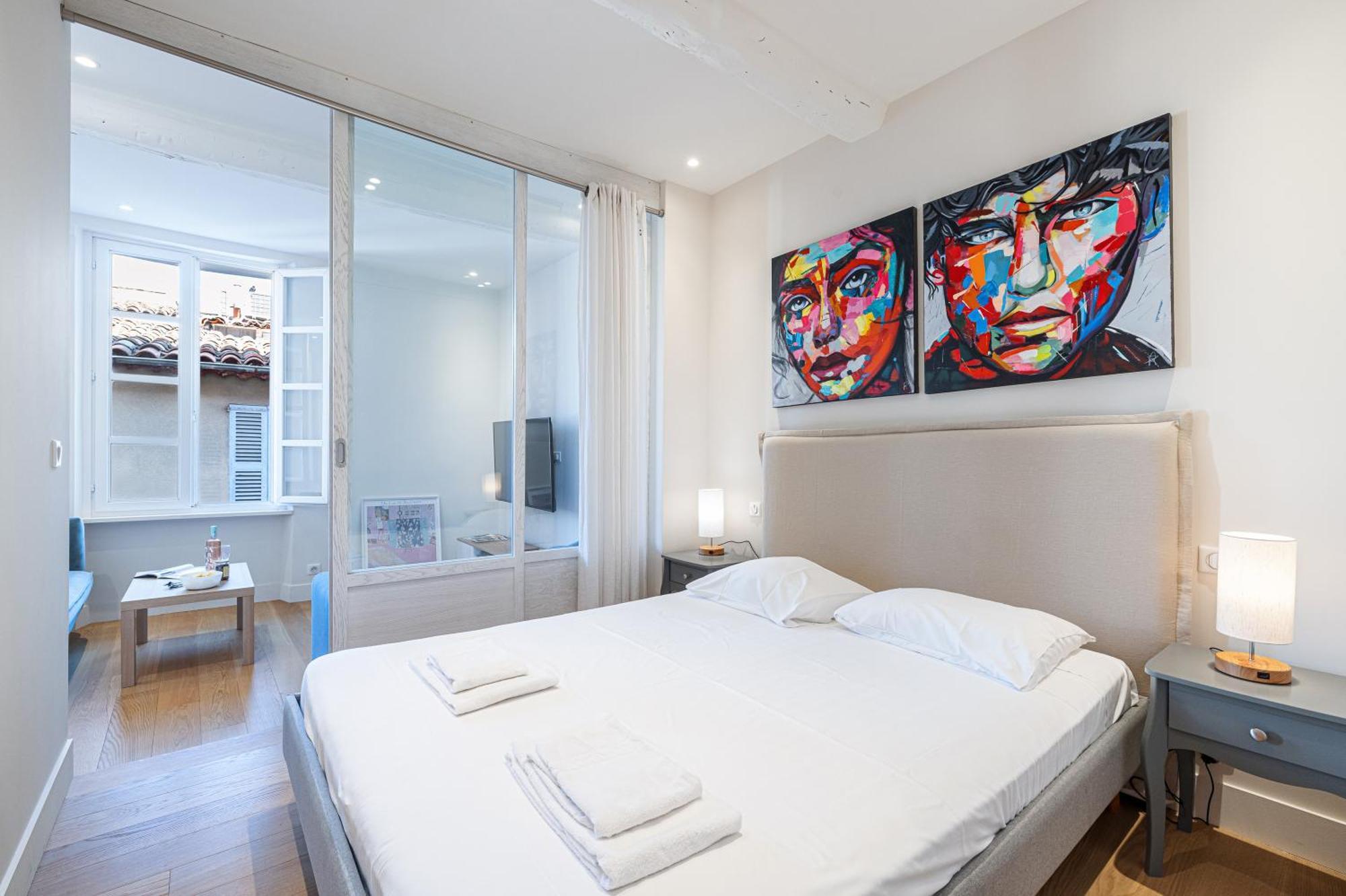 Apartment Matisse 100m Near The Sea - Happy