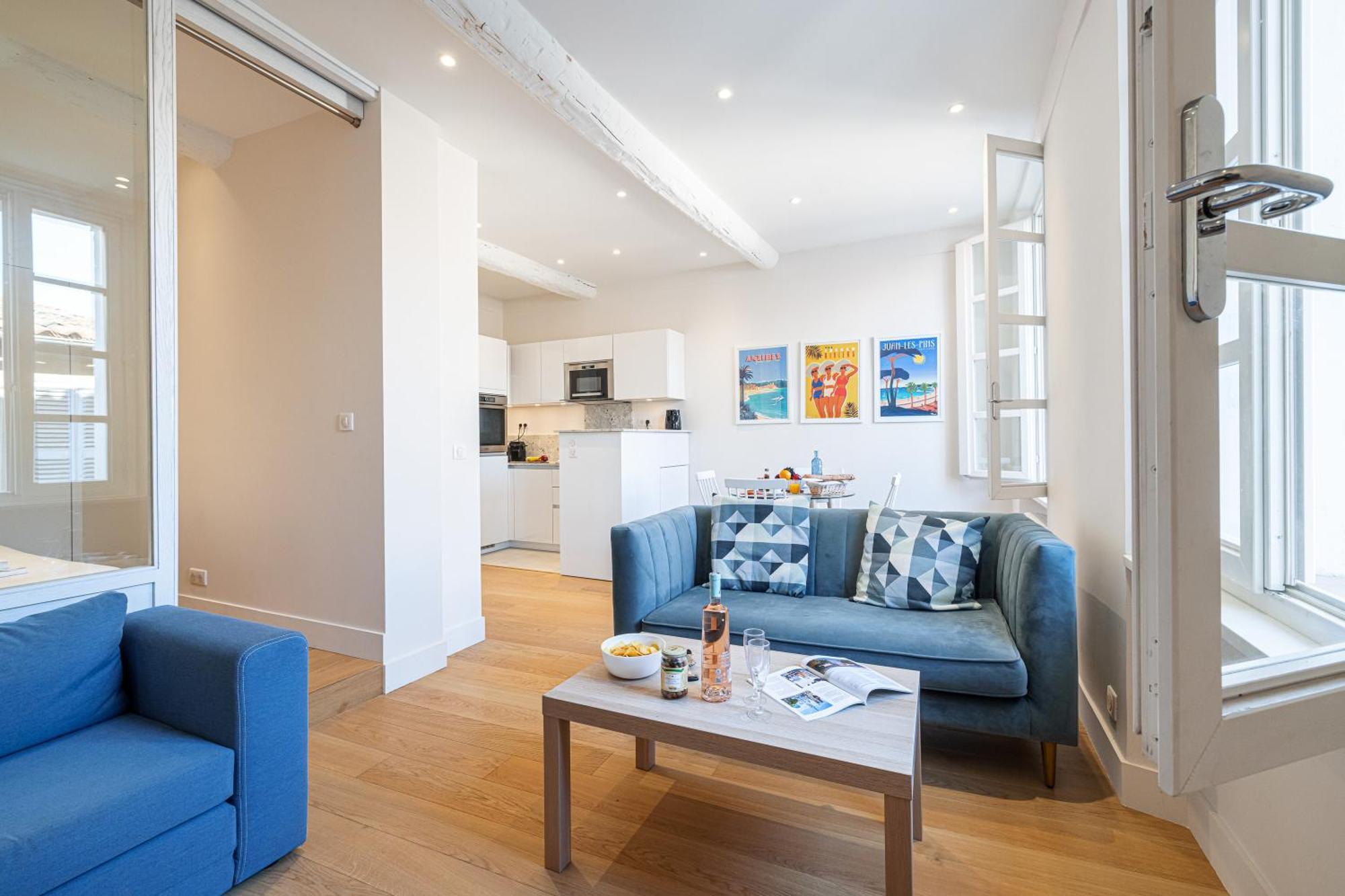 Apartment Matisse 100m Near The Sea - Happy
