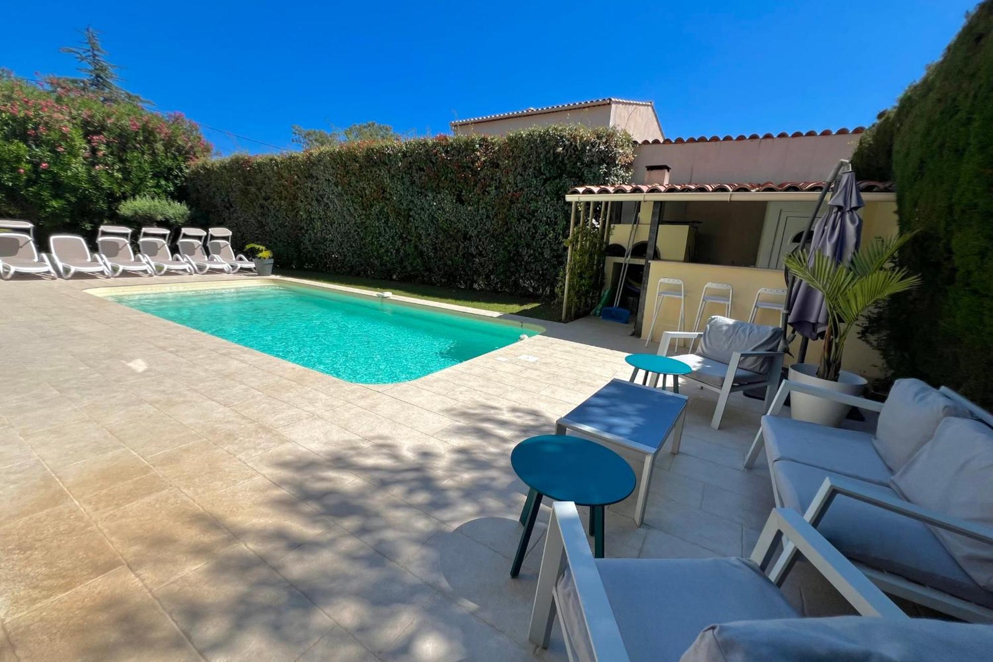 - 8 Personnes - Piscine - Parking Villa Antibes