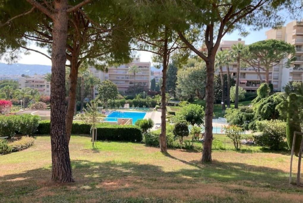 Eden Parc Juan Les Pins 2 Pieces 4 Personnes