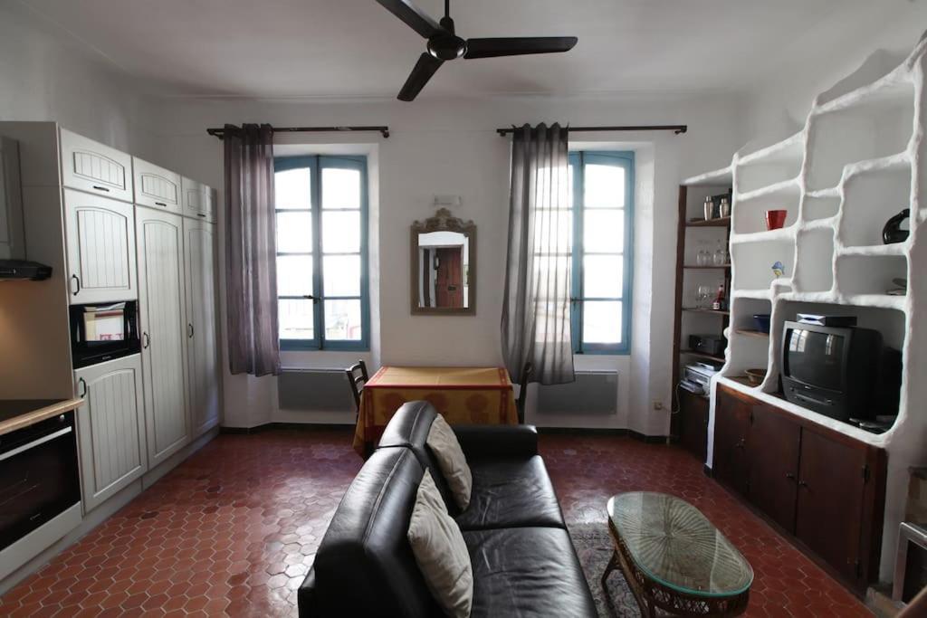 Charmingly Provencal In The Heart Of Old Apartment