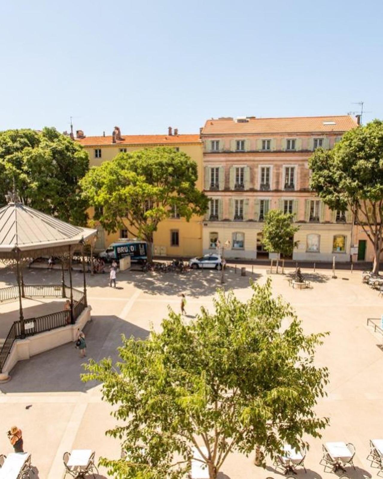 2- Cosy One Bedroom 2-4p, Located Place Nationale