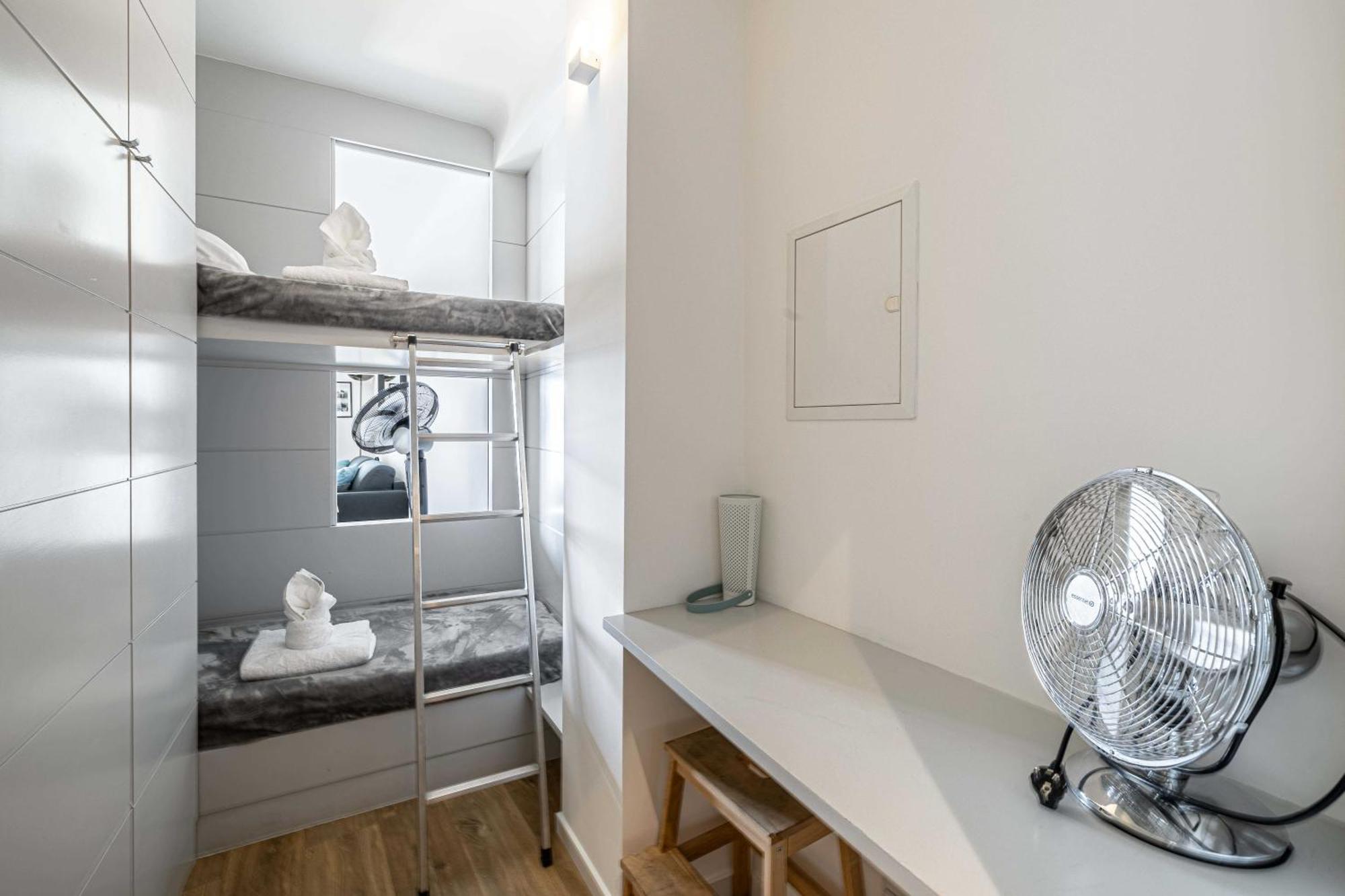 Apartment Modern And Charming With Sea View - Centre Antibes