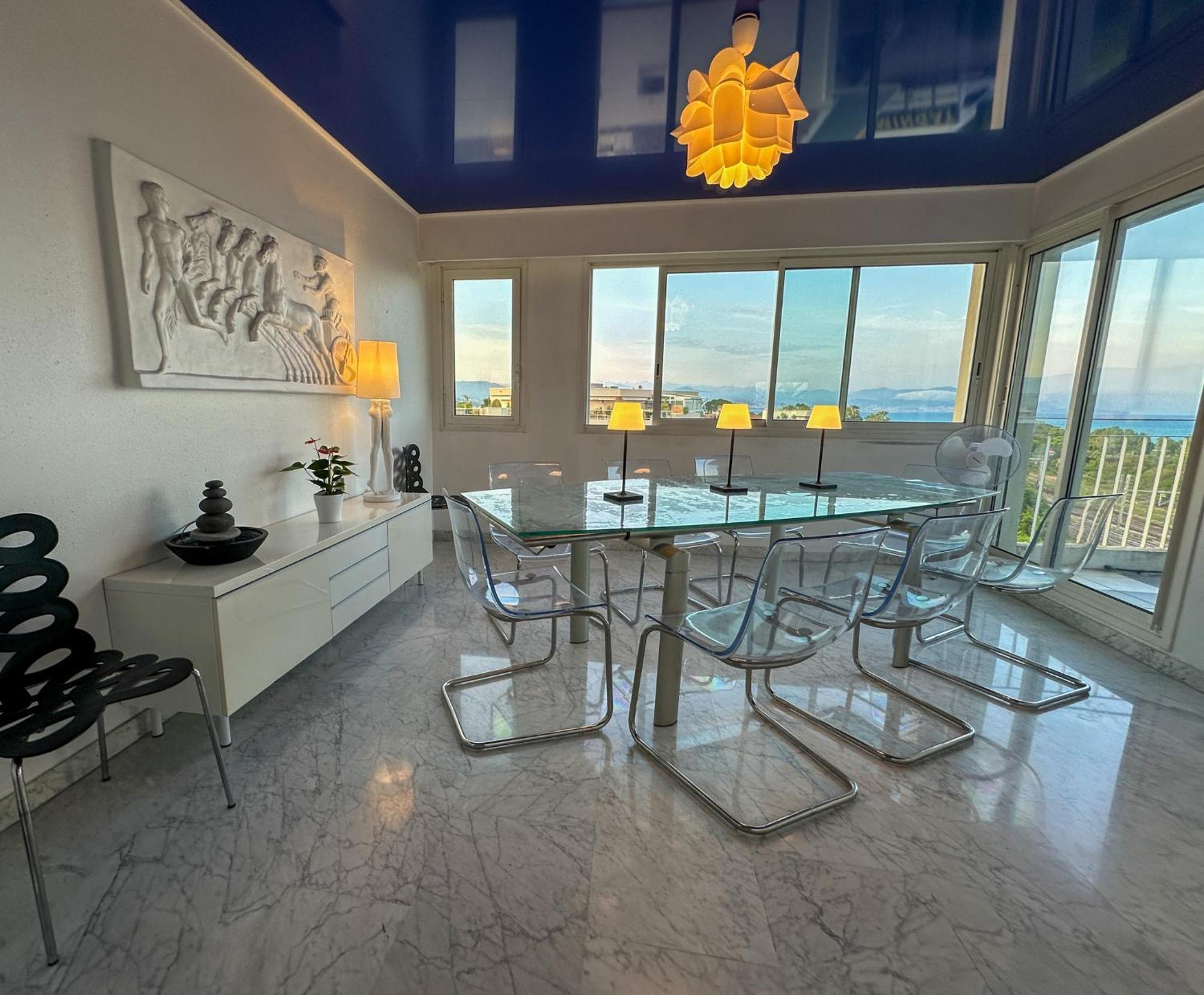 Rooftop, Sea View, Facing The Harbor, Near Center And Apartamento *