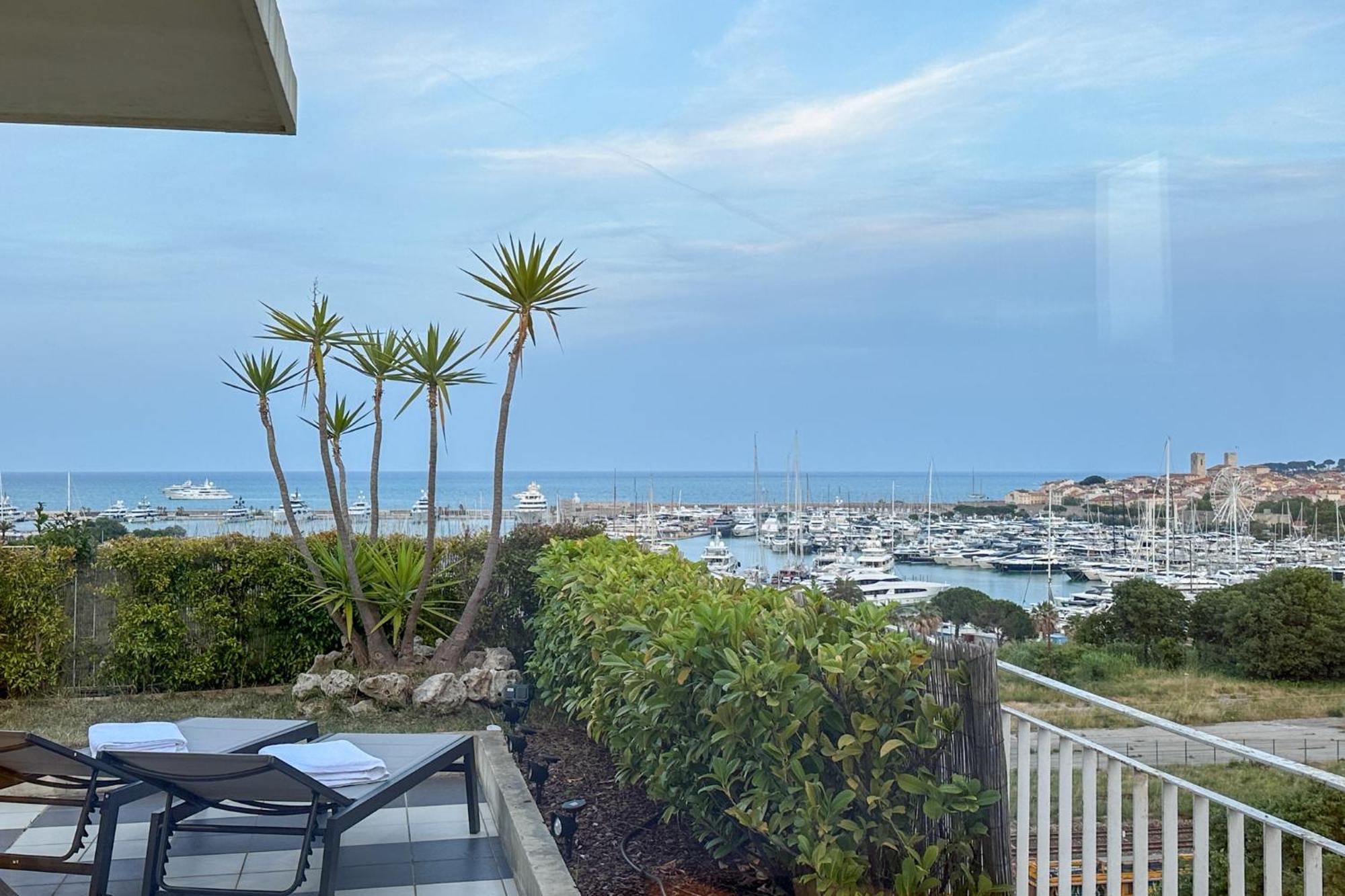 Rooftop, Sea View, Facing The Harbor, Near Center And