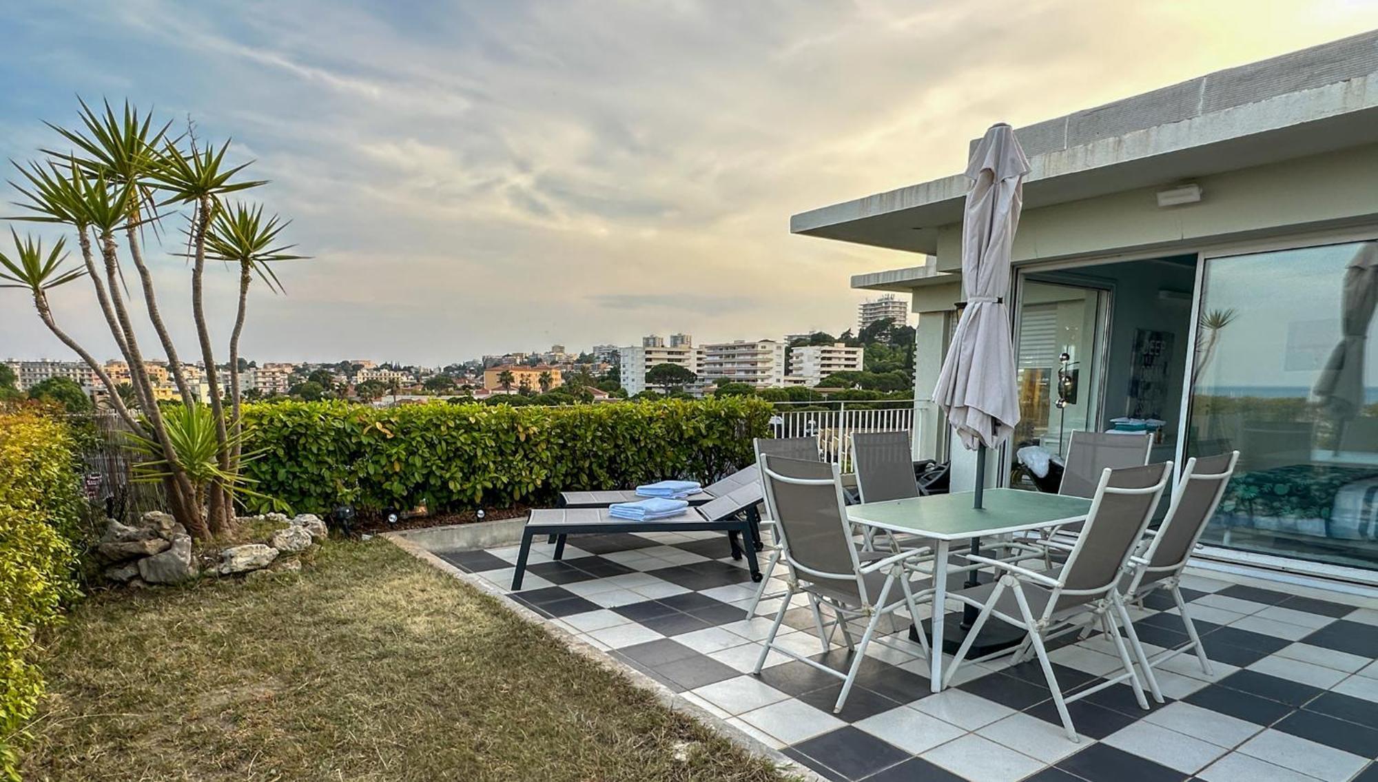 Rooftop, Sea View, Facing The Harbor, Near Center And Apartamento