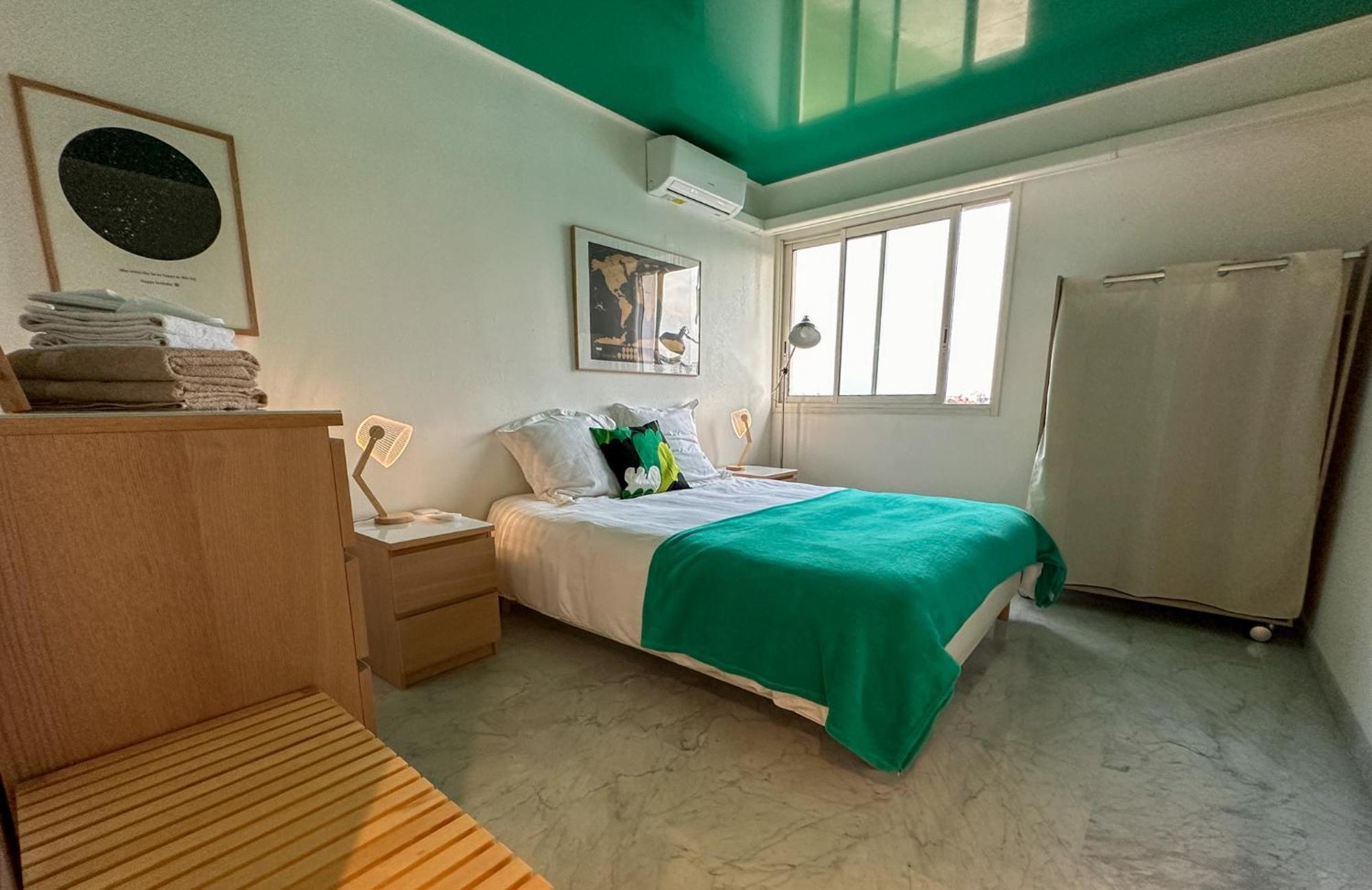 Apartamento Rooftop, Sea View, Facing The Harbor, Near Center And Antibes