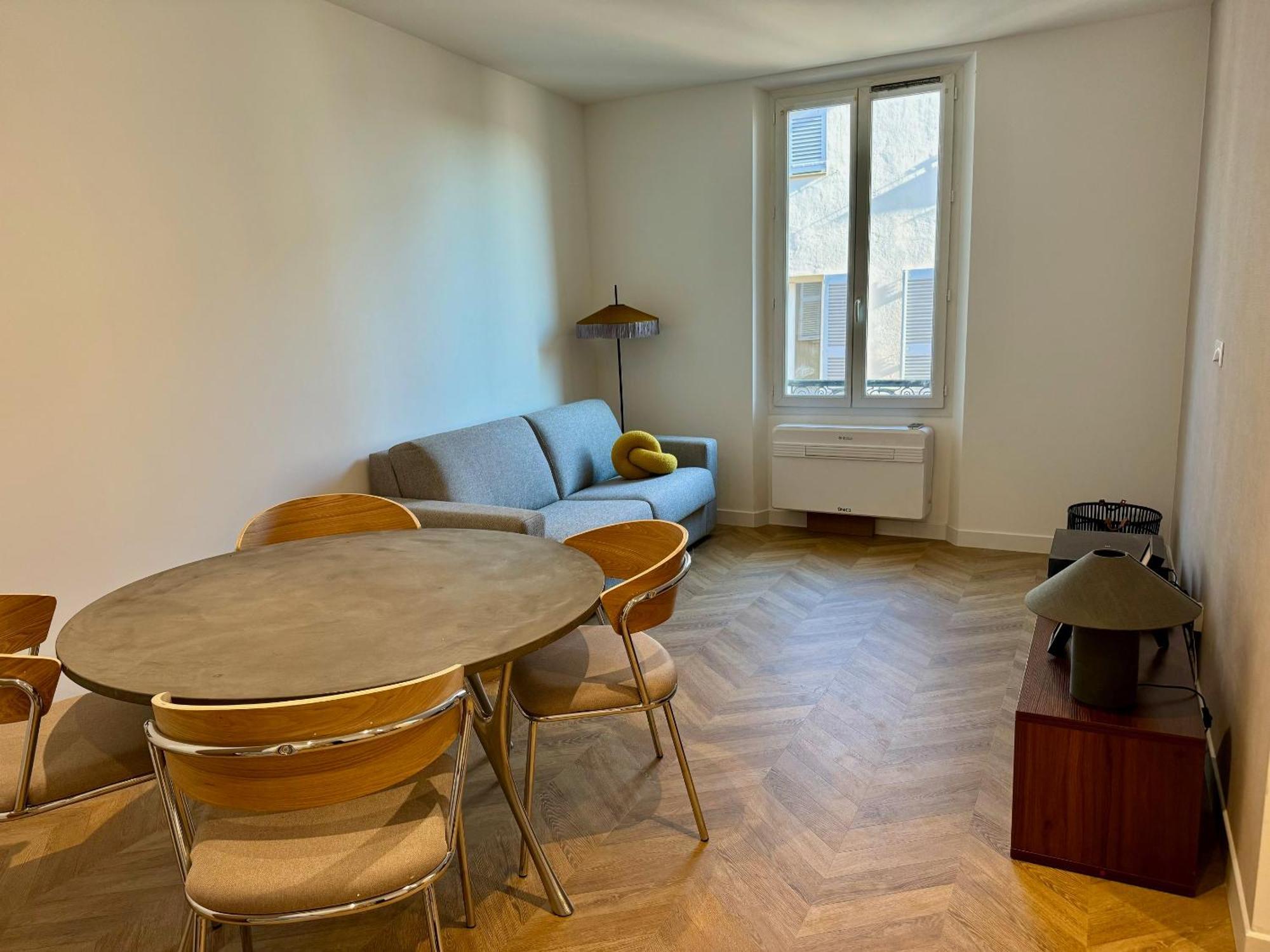 Apartment Retro Dans Le Centre *