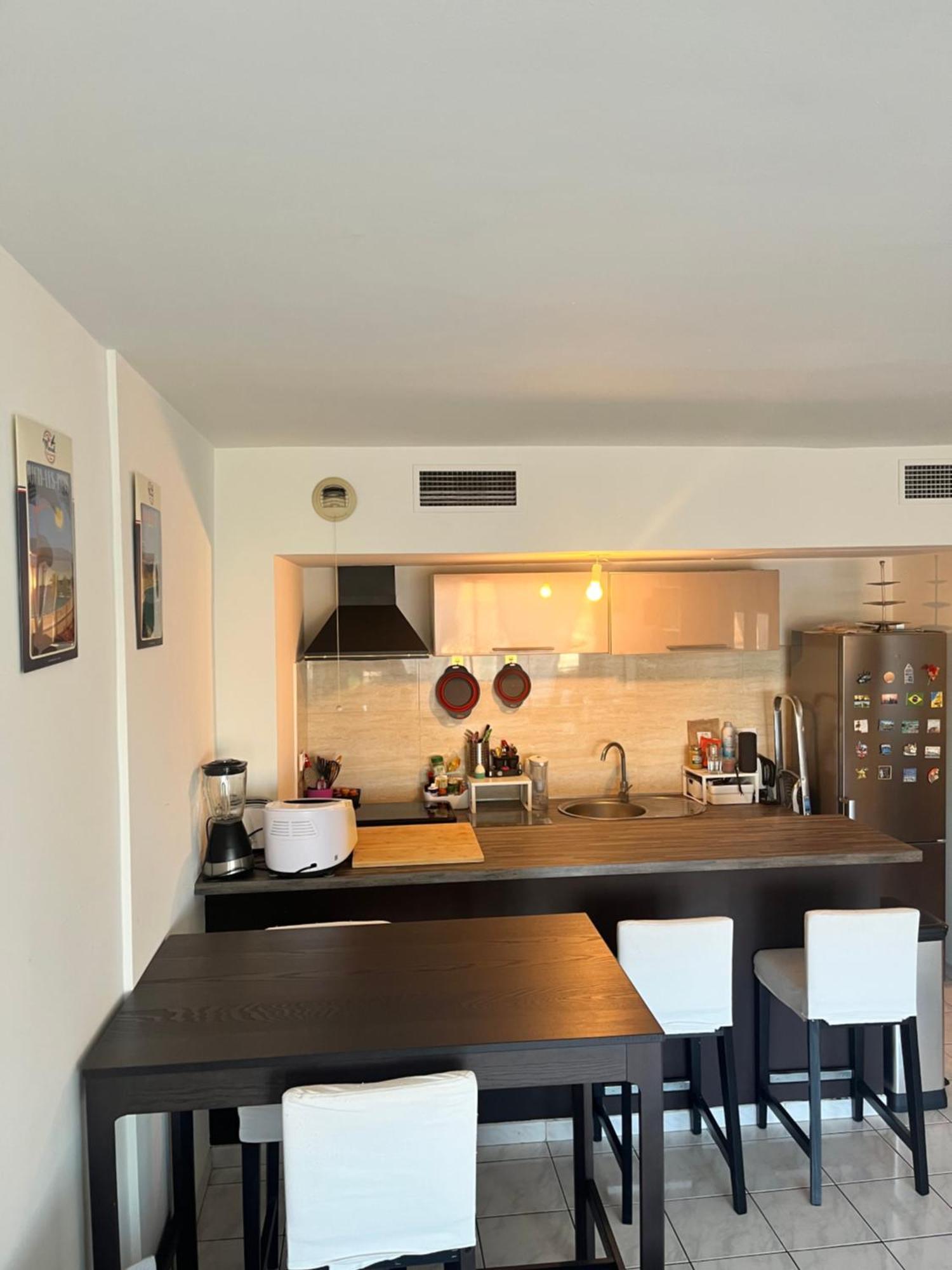Agreable Salon,Chambre Privatif Devant La Mer Avec Parking * Antibes