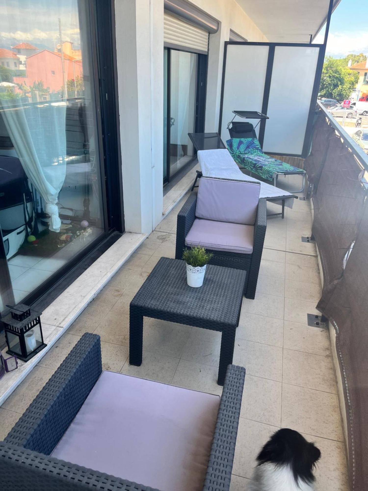 Agreable Salon,Chambre Privatif Devant La Mer Avec Parking Antibes