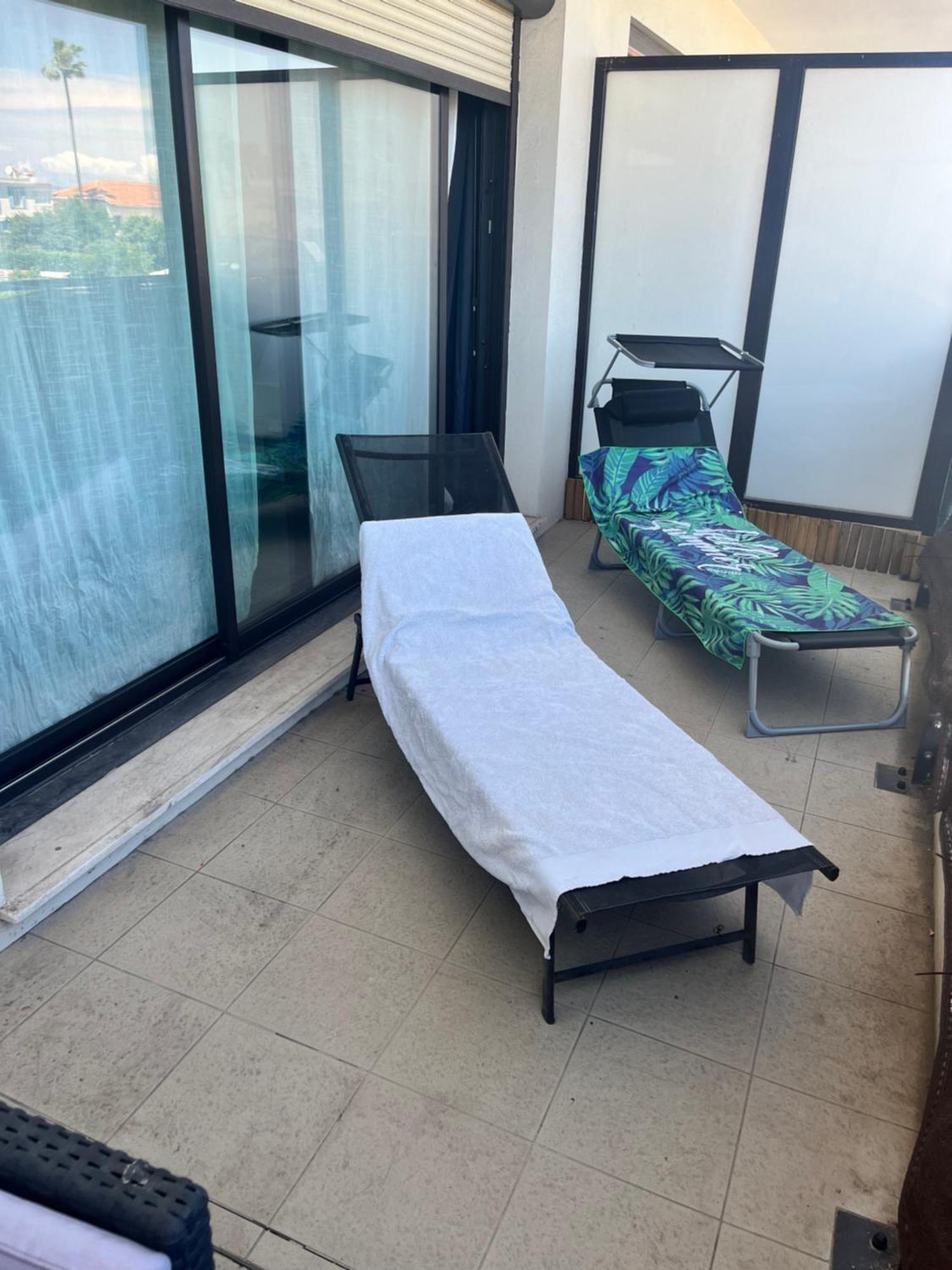 Agreable Salon,Chambre Privatif Devant La Mer Avec Parking