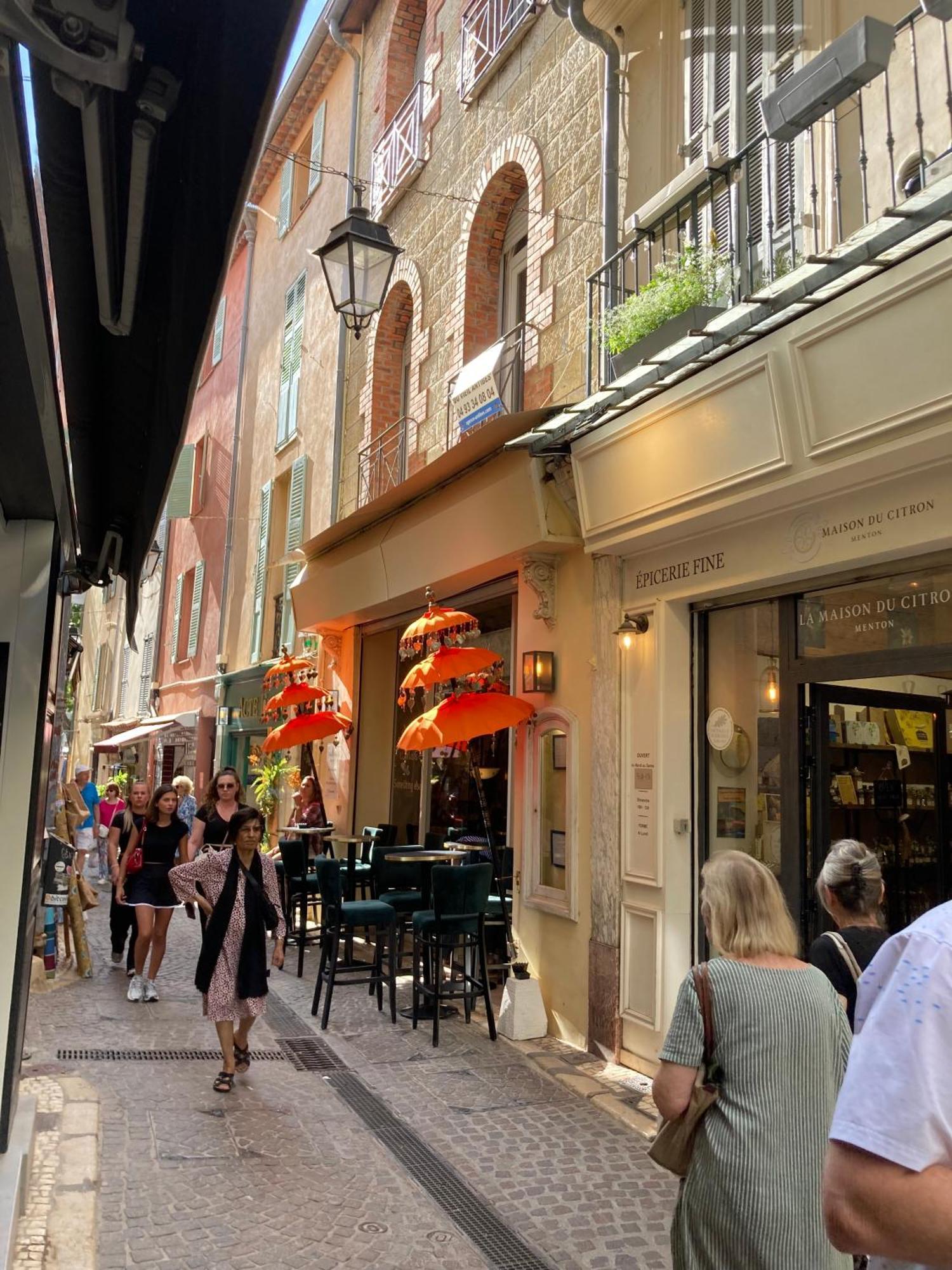 Apartment Picasso Walk Cosy Charm In Heart Of Old Town Ac And Wifi *