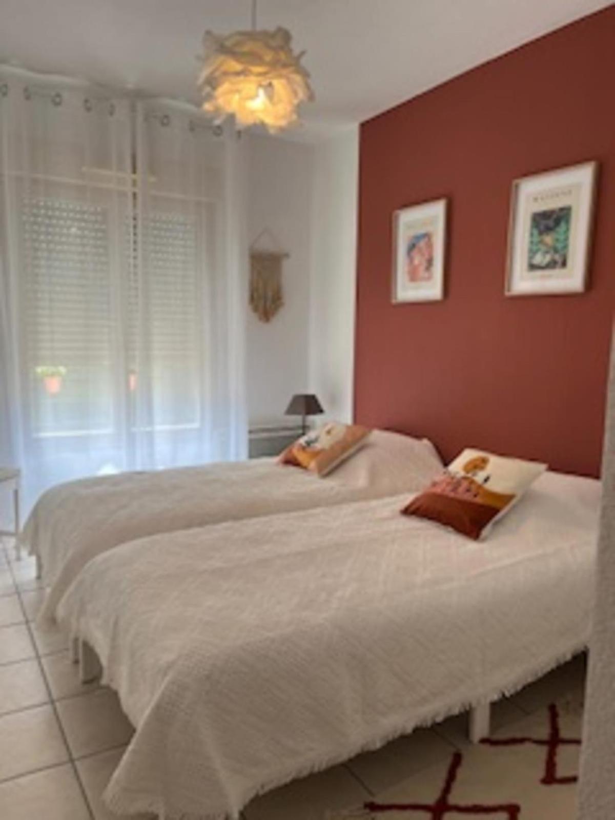 Comfortable With 2 Balconies Antibes