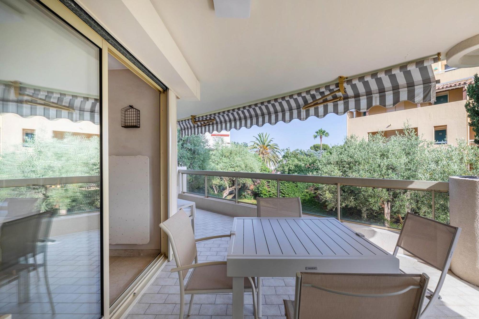 Tanit Piscine, 6 Couchages, Parking Apartment