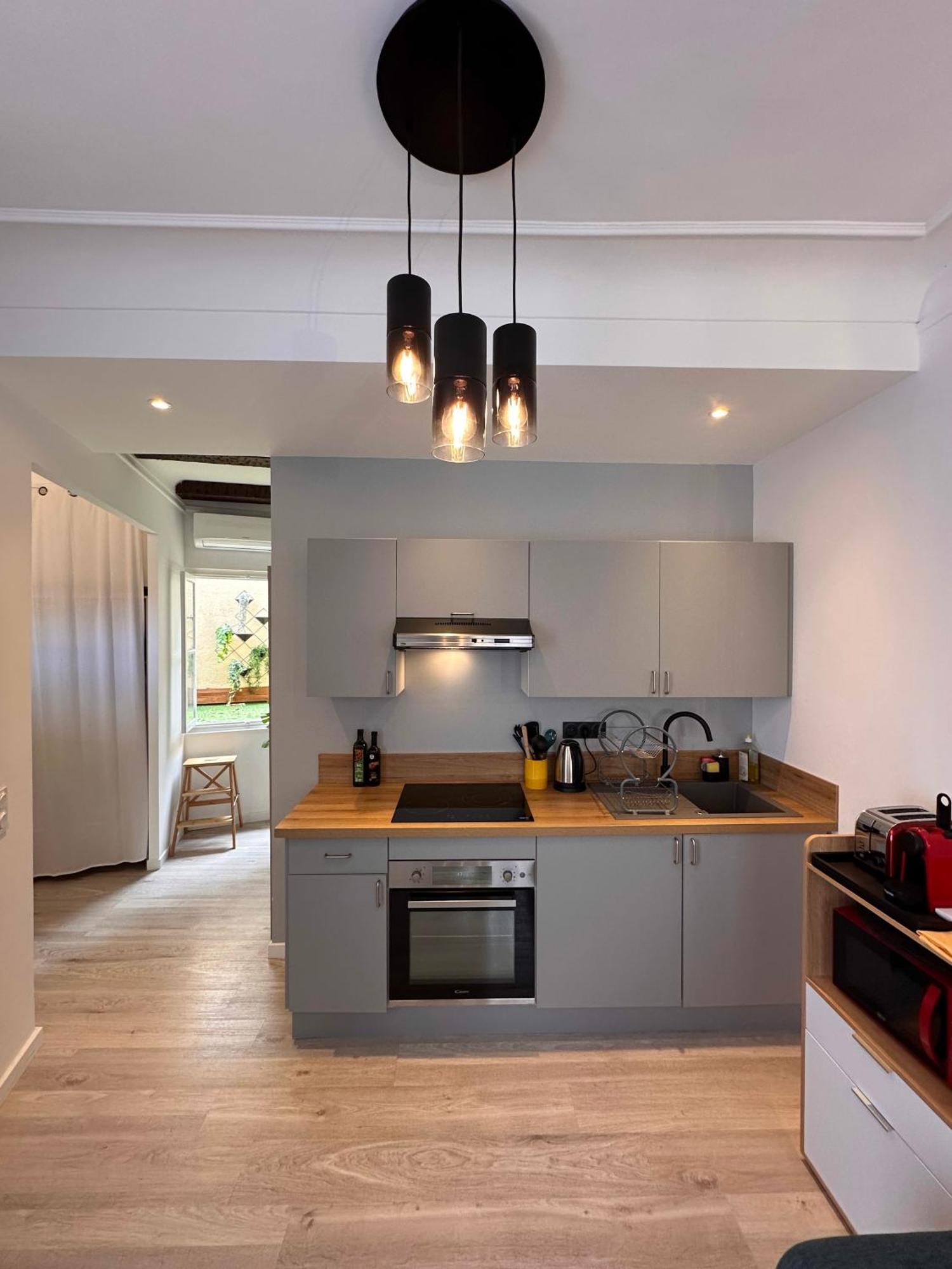 Apartment Gambetta - Lumineux Calme Au Coeur D'antibes Et De Ses Plages