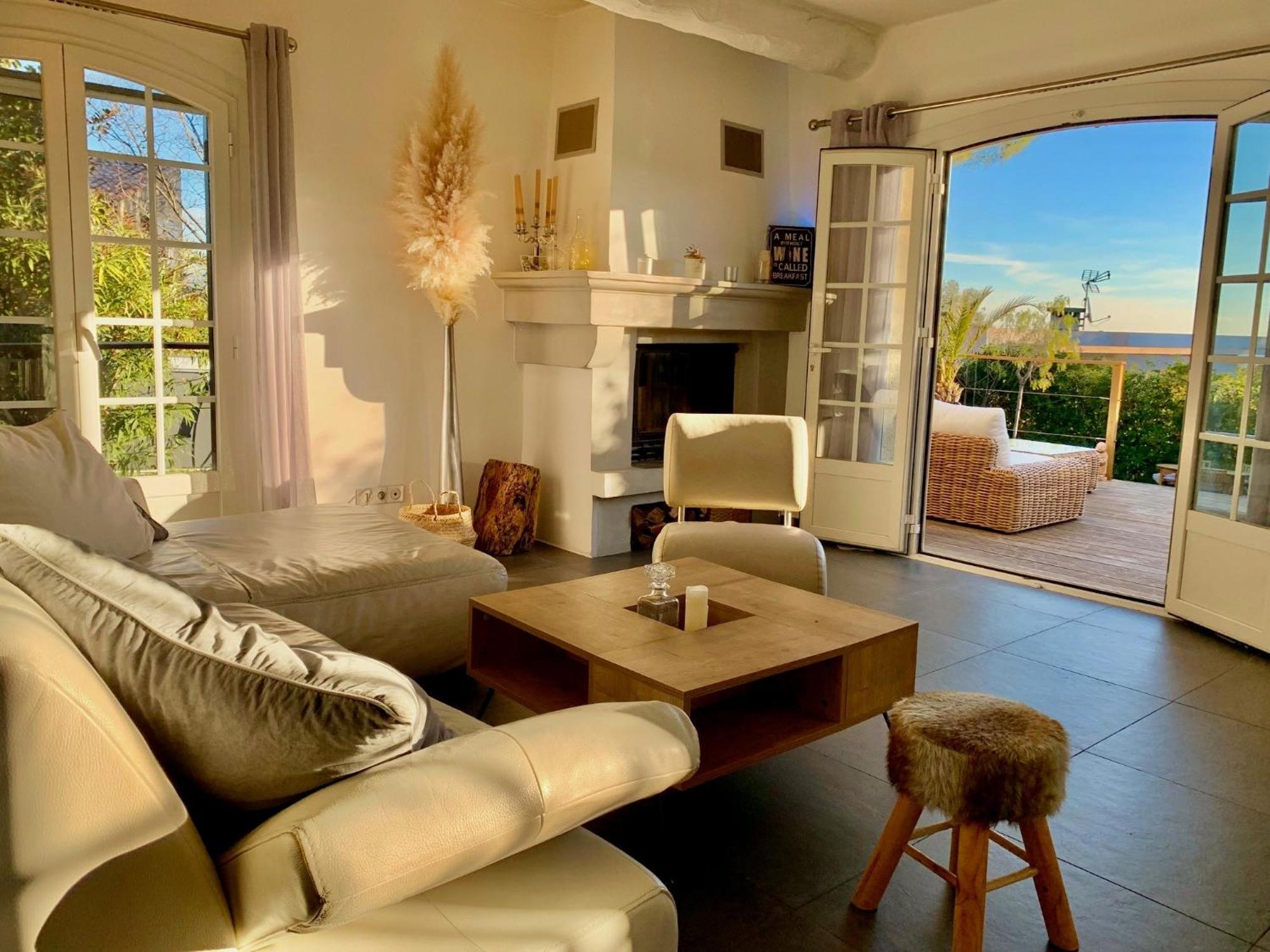 Maison Dans Avec Piscine Et Tennis Antibes