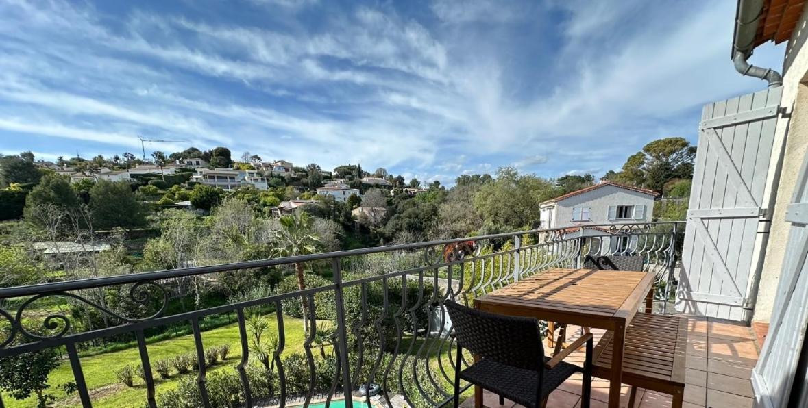 Constance 3 - Spacieux En Dernier Etage Apartment Antibes