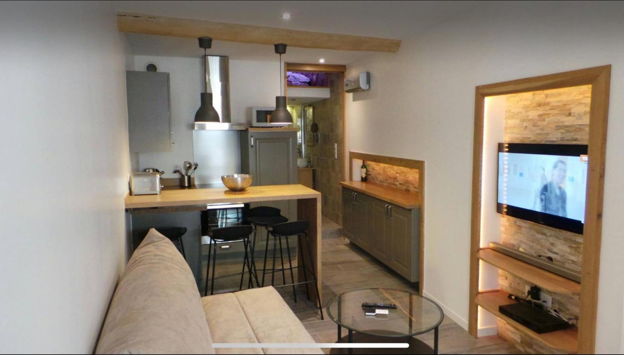 Avec Mezzanine