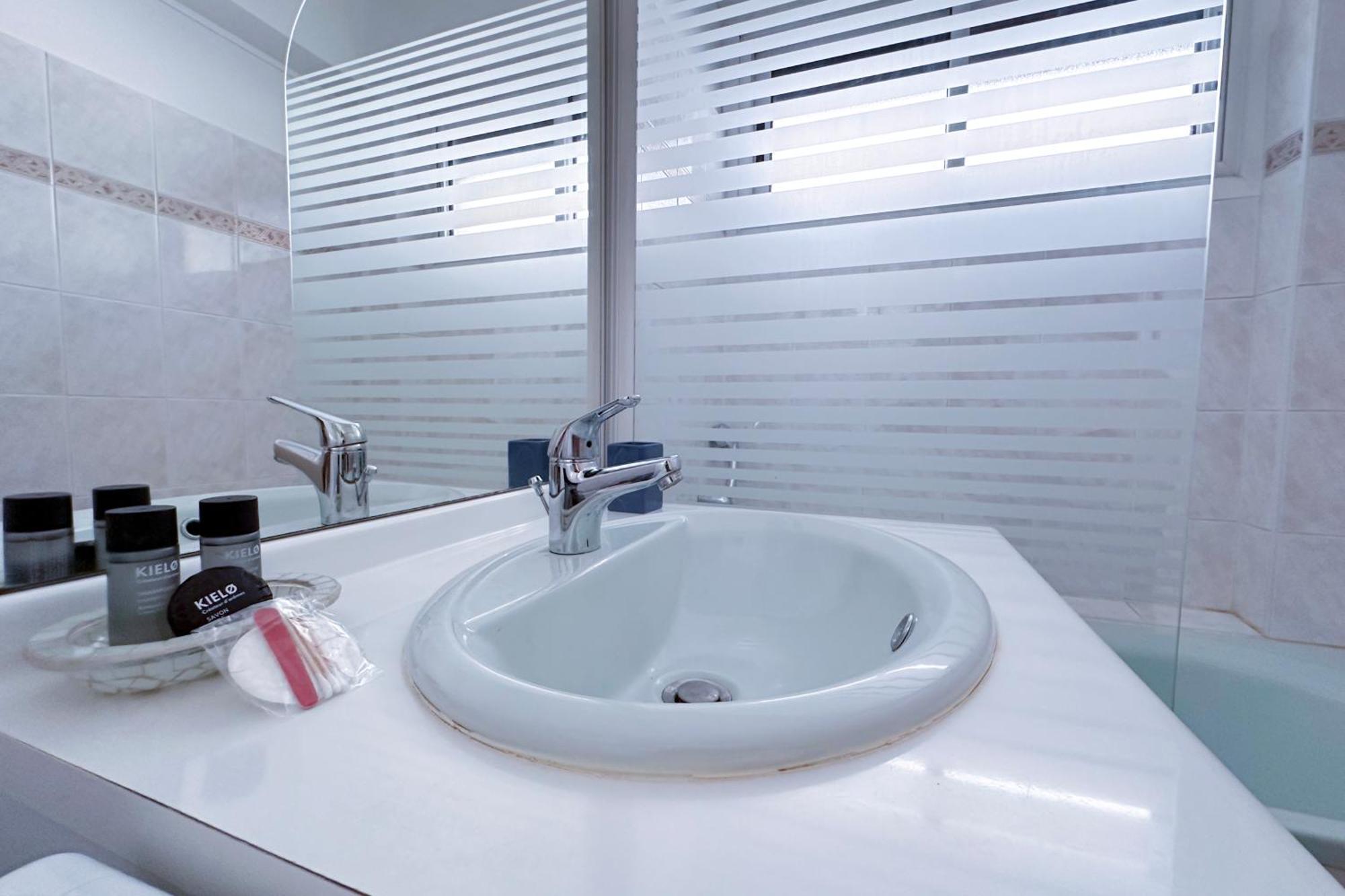 Apartment Poincare 4 - Lumineux, Renove, Et Calme A Juan Les Pins *
