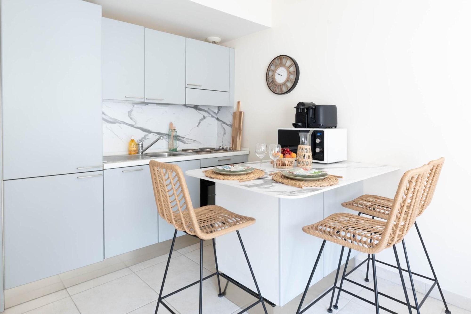 Le Cocon De La Pinede - Proche Apartment *
