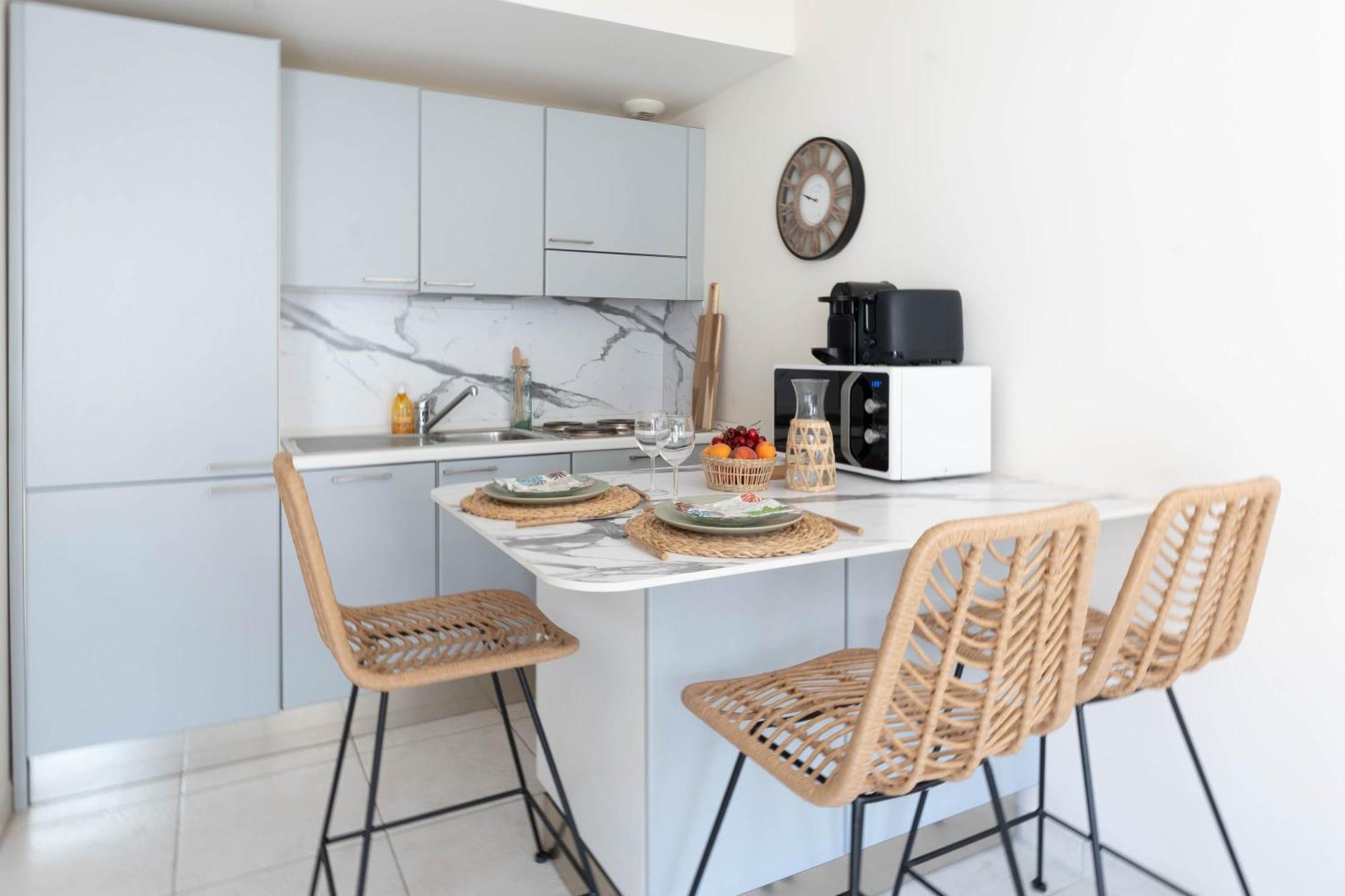 Apartment Le Cocon De La Pinede - Proche *