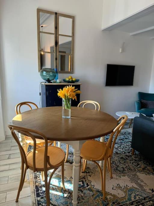 Arazy - Superb Duplex Old Very Central, Ac, Terrace