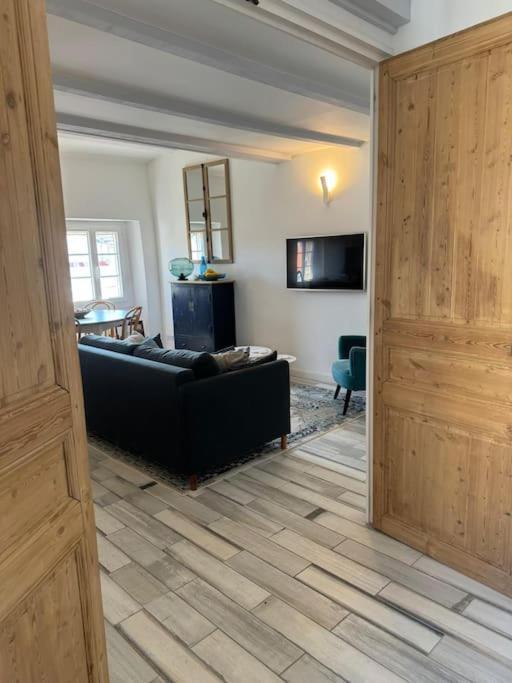 Arazy - Superb Duplex Old Very Central, Ac, Terrace Apartment