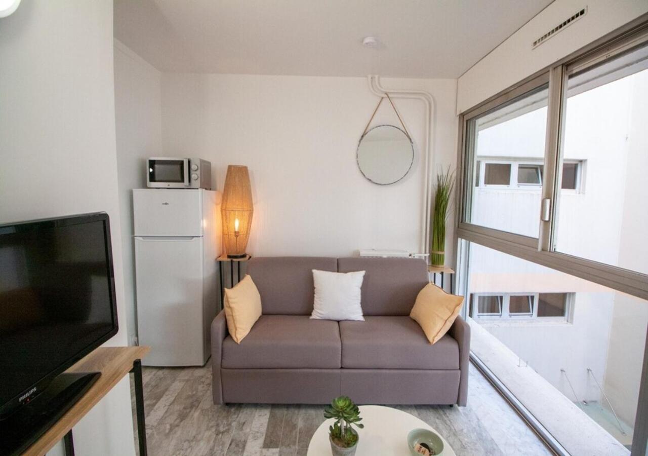Apartment Stylish With Pool 500 Meters To The