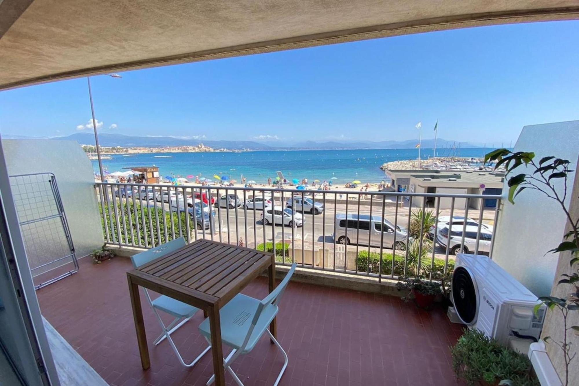 06at1 - Cosy Seaside In An Ideal Location Apartment