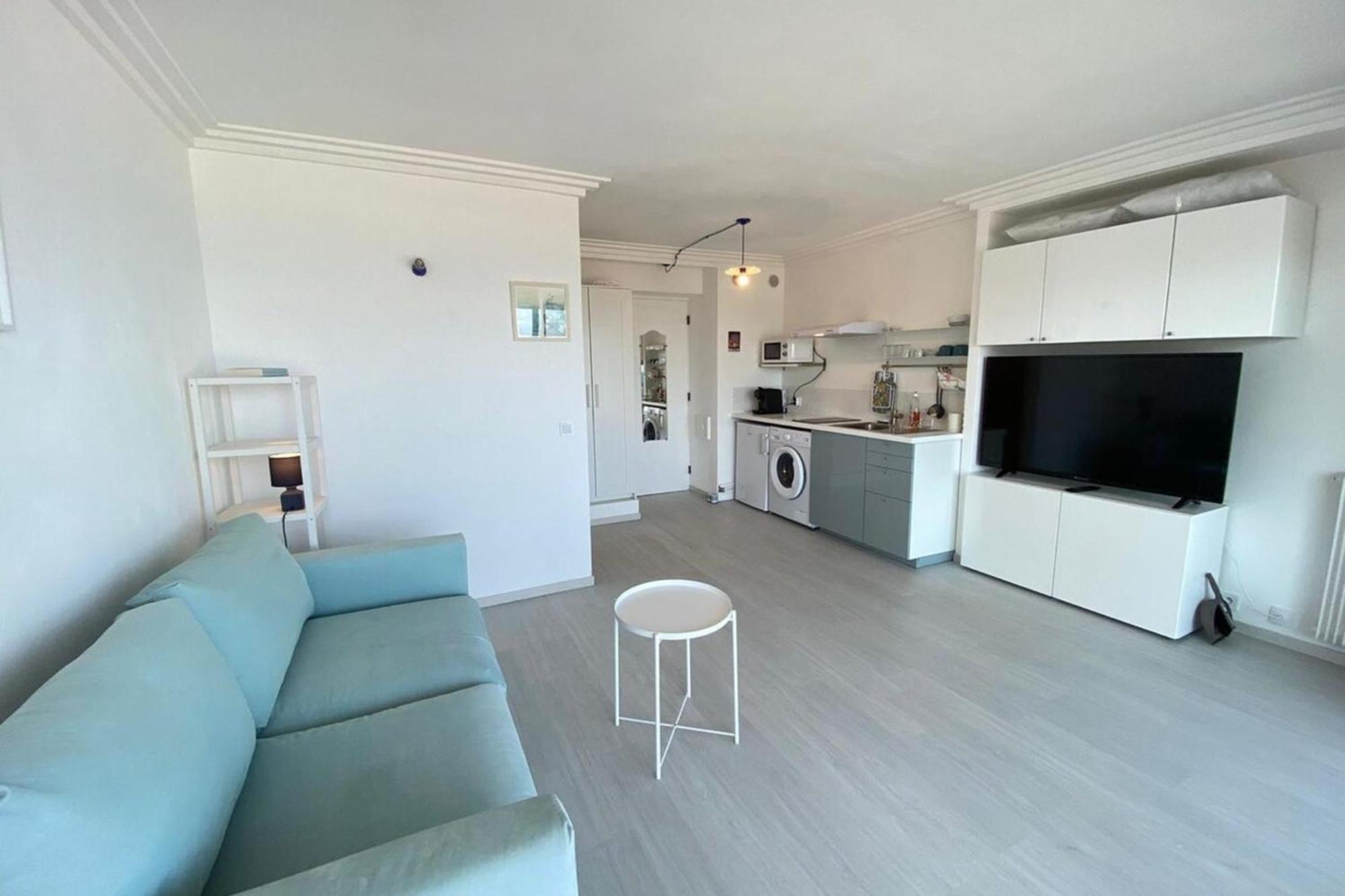 06at1 - Cosy Seaside In An Ideal Location * Antibes