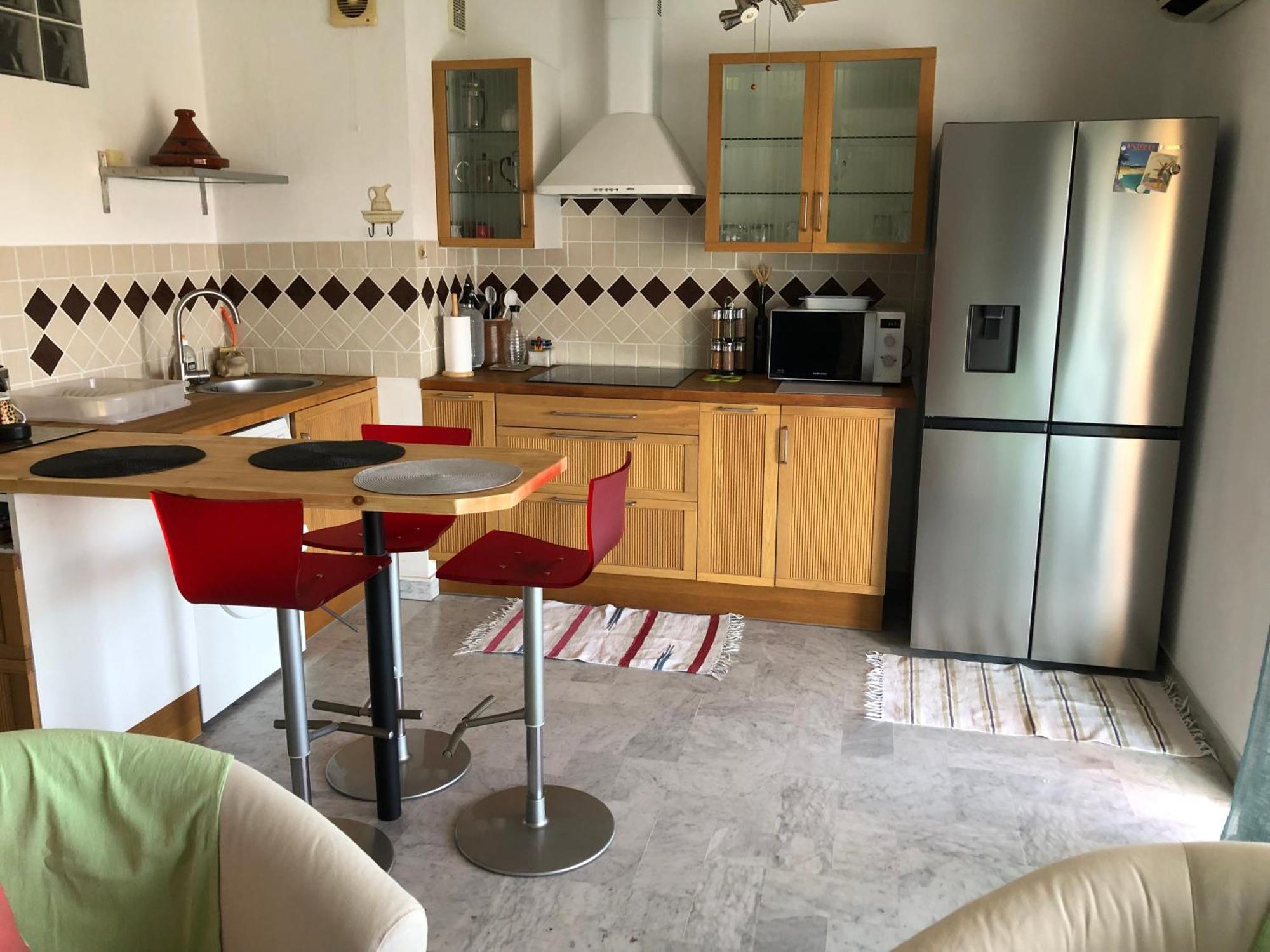 Appartement Coquet Avec Grande Terrasse *